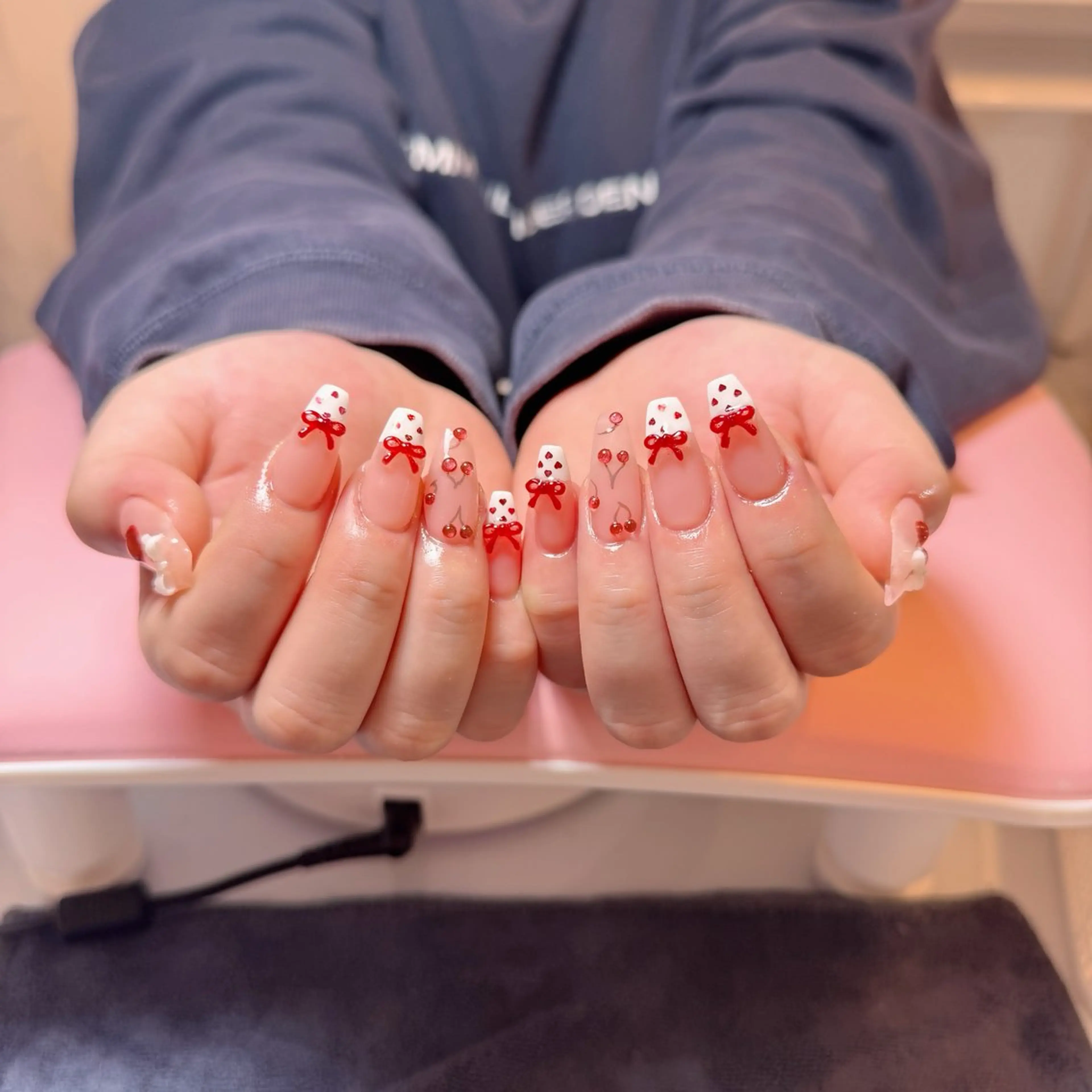 ネイル チークネイル フレンチネイル グラデーション 韓国ネイル マグネットネイル Hana Nailのネイルデザイン