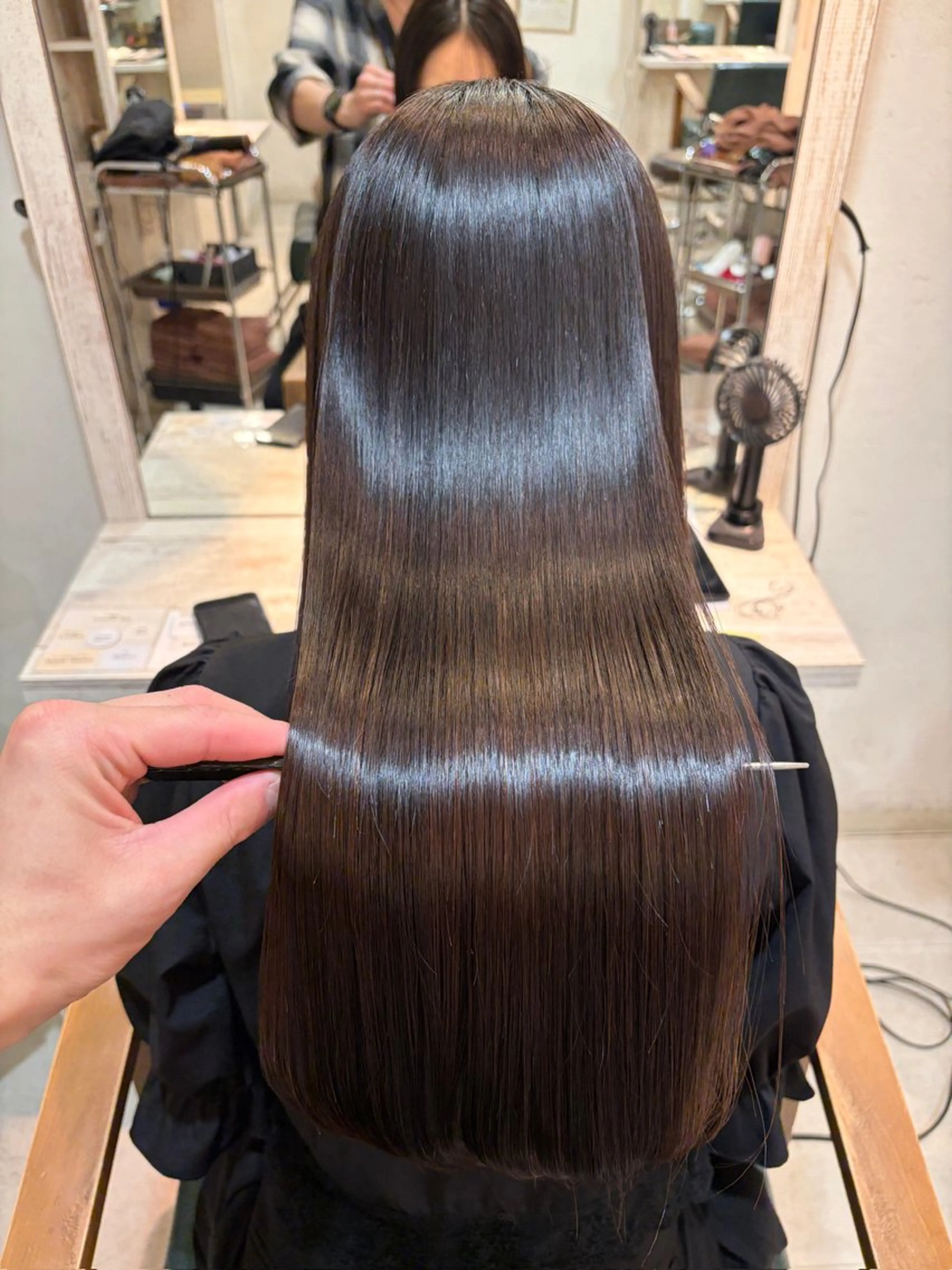 ロング ☘️髪質改善縮毛 ☘️大人ショートのヘアスタイル