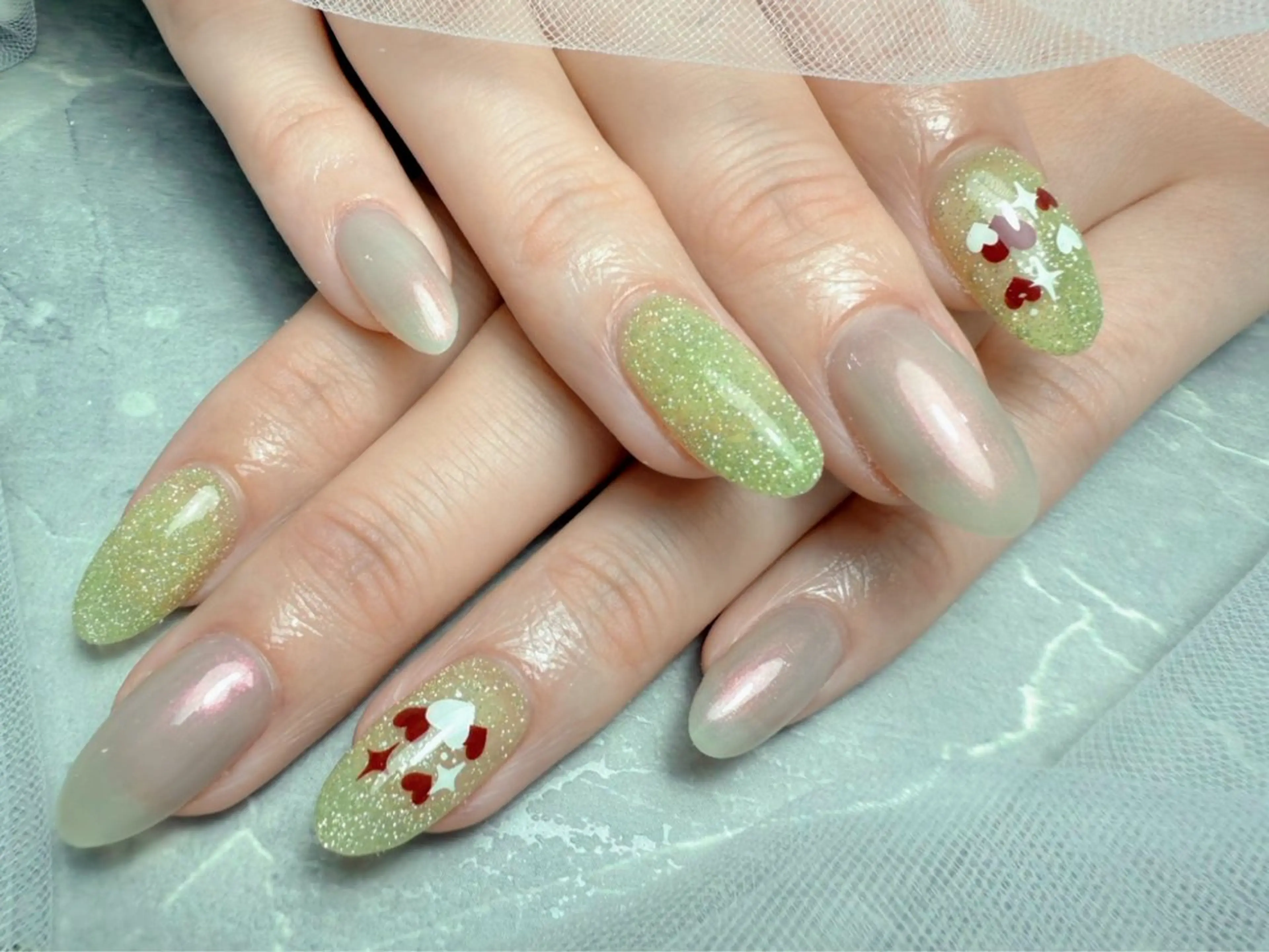 ネイル ハンドネイル マジック ミラーのネイルデザイン