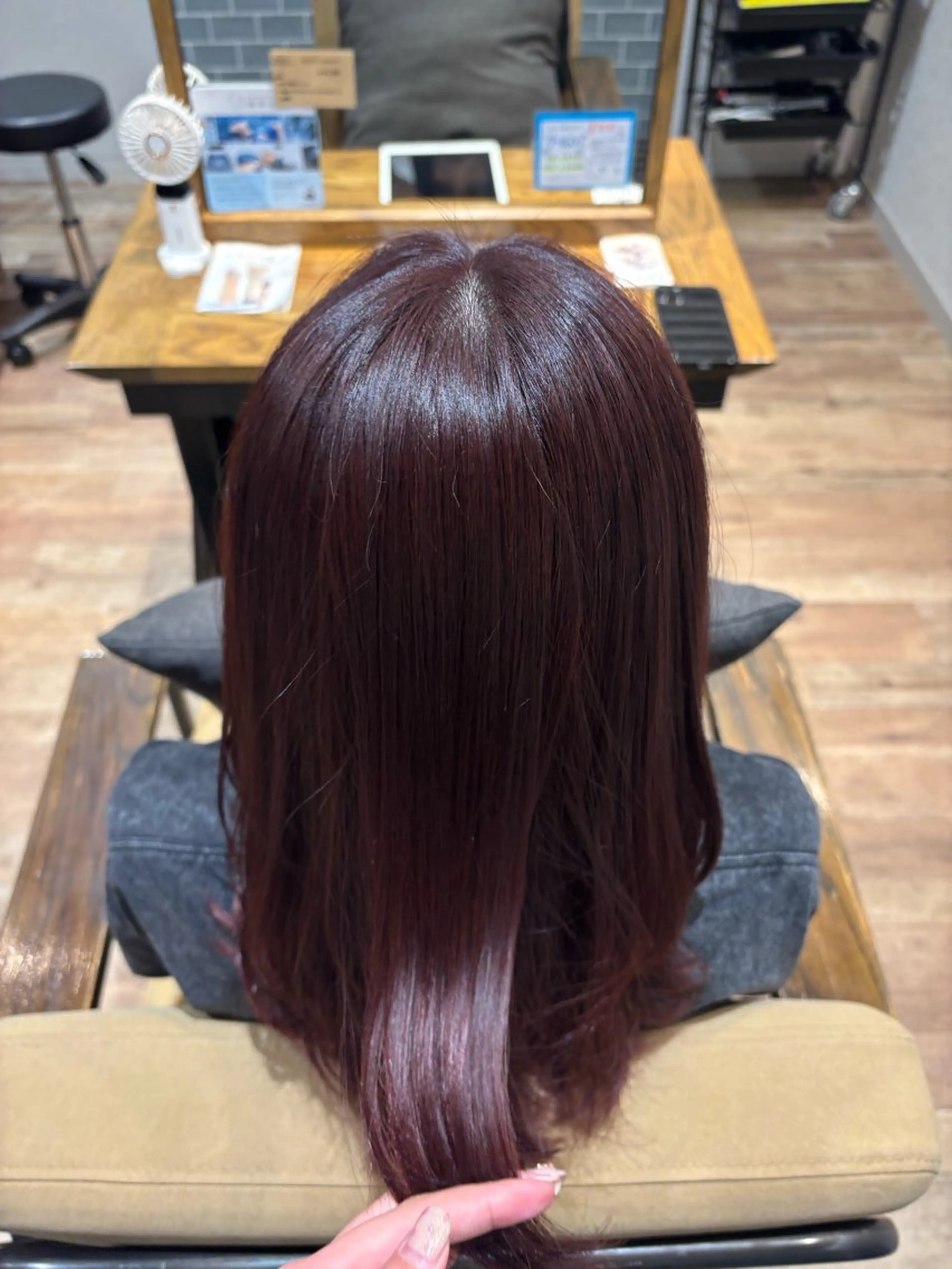 カラー ボルドーカラー 透明感カラー ヘアカラー 澤入 鈴のヘアスタイル