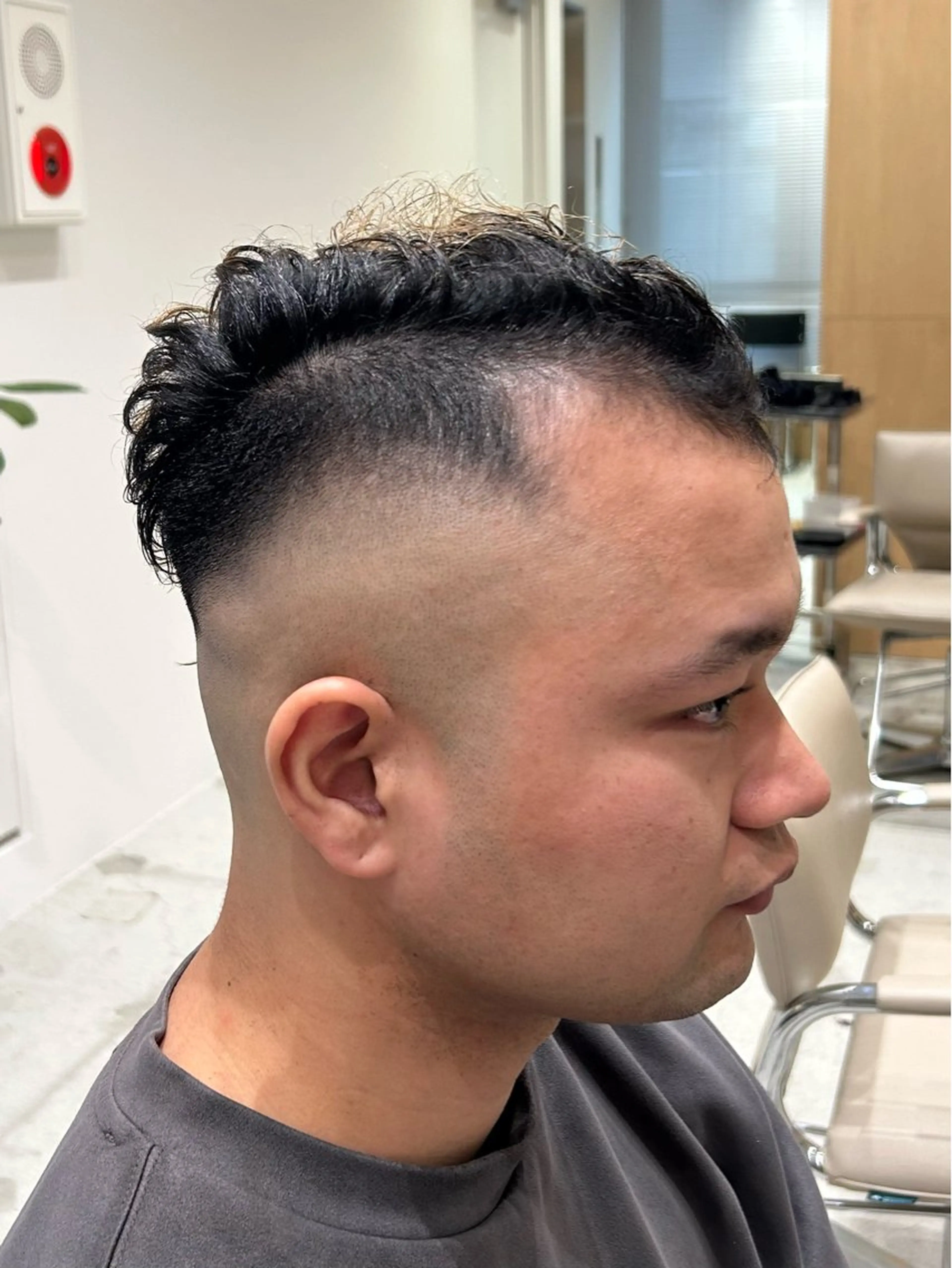 パーマ メンズ フェードカット メンズパーマ スキンフェード 🐲ツイスパ🐲 フェード/龍のヘアスタイル