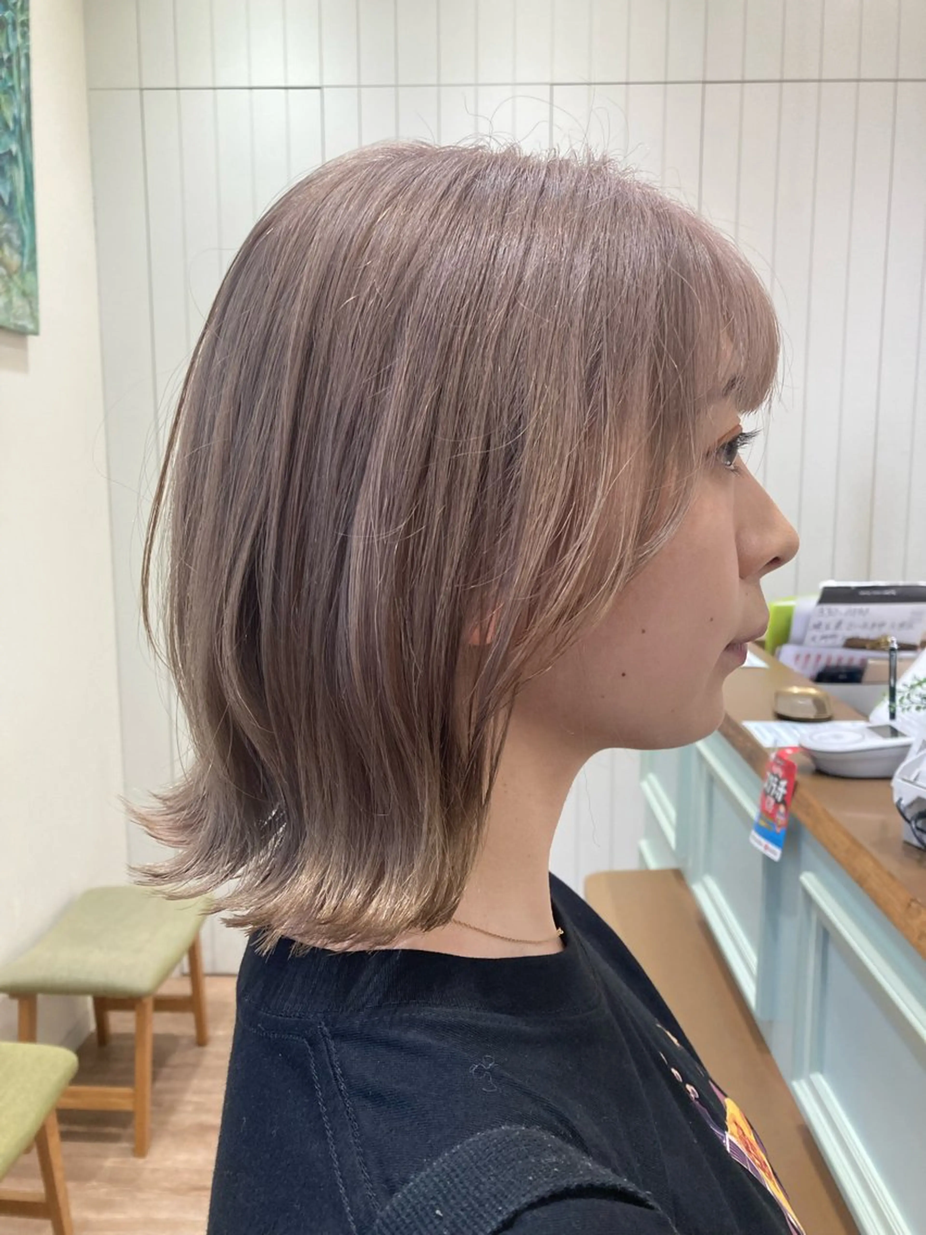 ミディアム カラー ベージュカラー グレージュ ハイトーンカラー ミルクティーベージュ ミルクティーグレージュ ヘアカラー むらたみずき /大宮ボブ、ショートのヘアスタイル