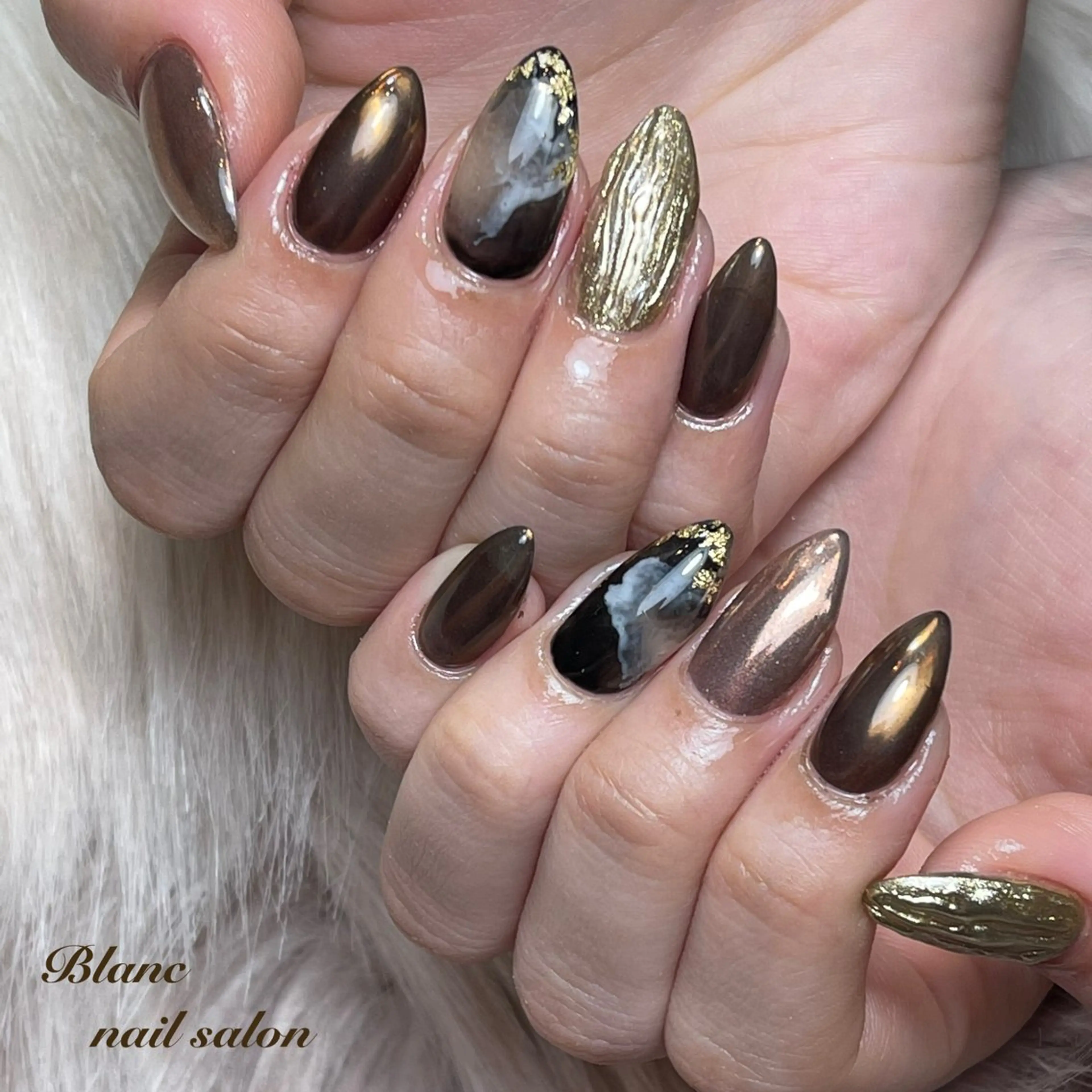 ミディアム ハンドネイル Blanc ブランのネイルデザイン