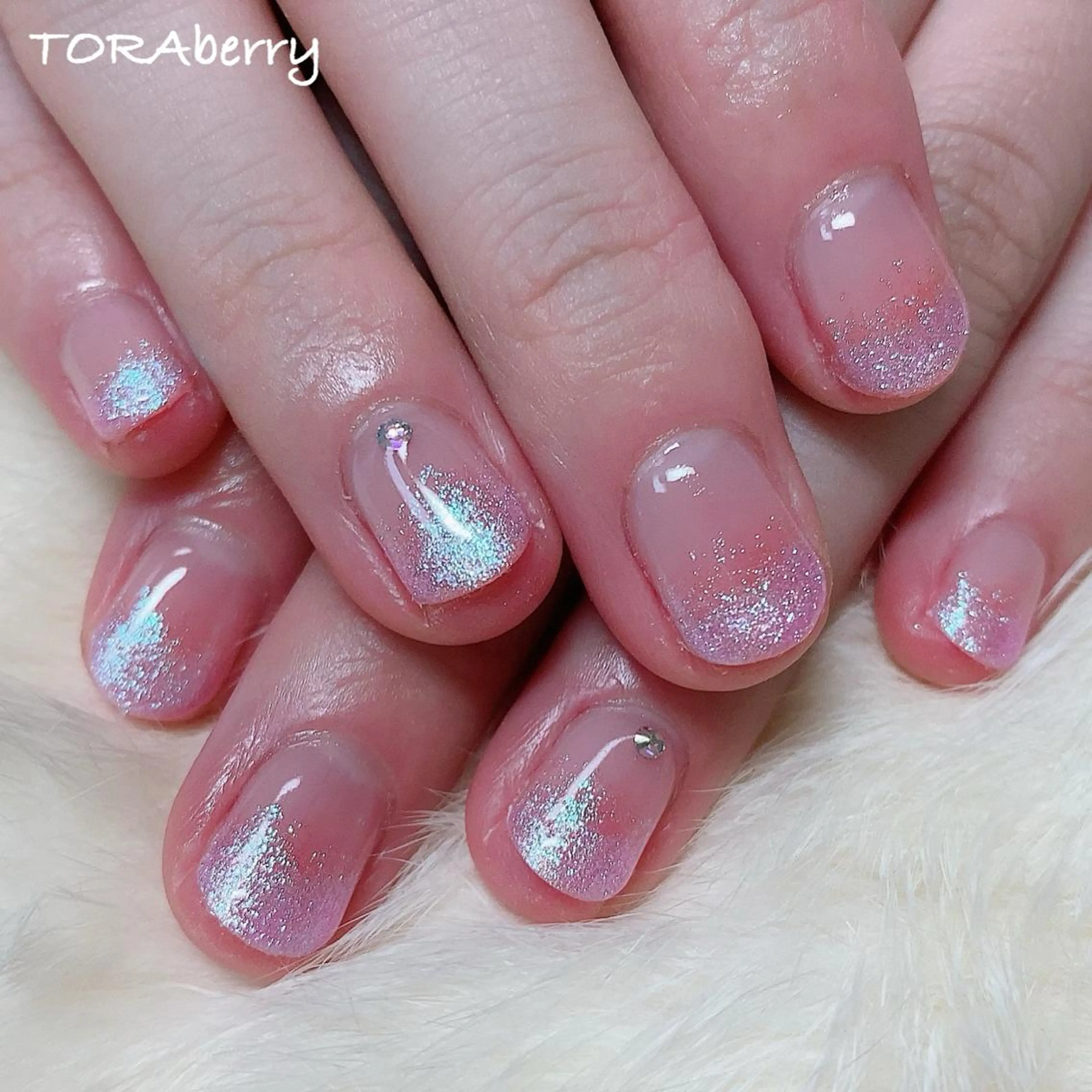 ネイル ラメ(グリッター) ラメグラデーション ハンドネイル ネイリスト なつみのネイルデザイン