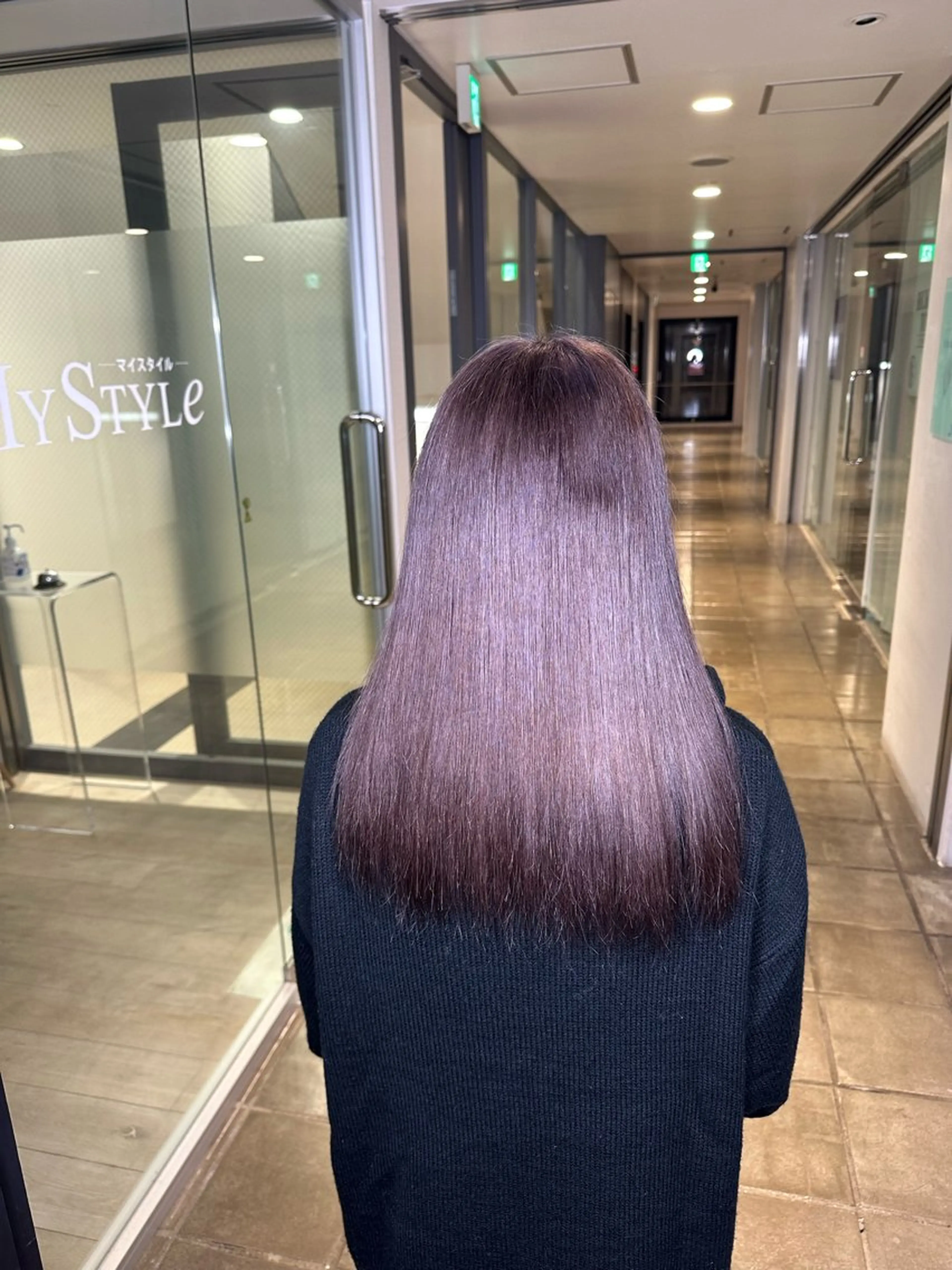 カラー 奥田 星来のヘアスタイル