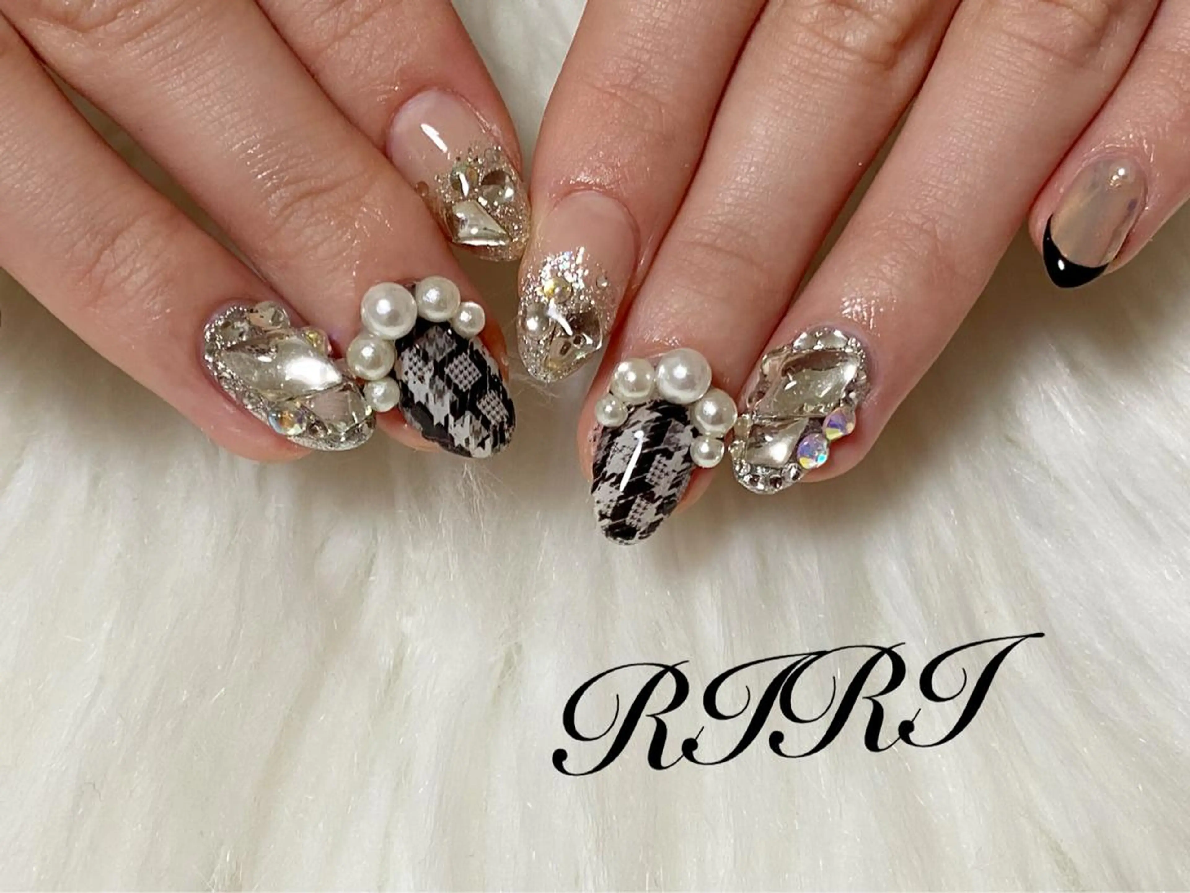 ネイル 入学式 ジェルネイル キラキラネイル 韓国ネイル ラメ(グリッター) riri オーナーのネイルデザイン