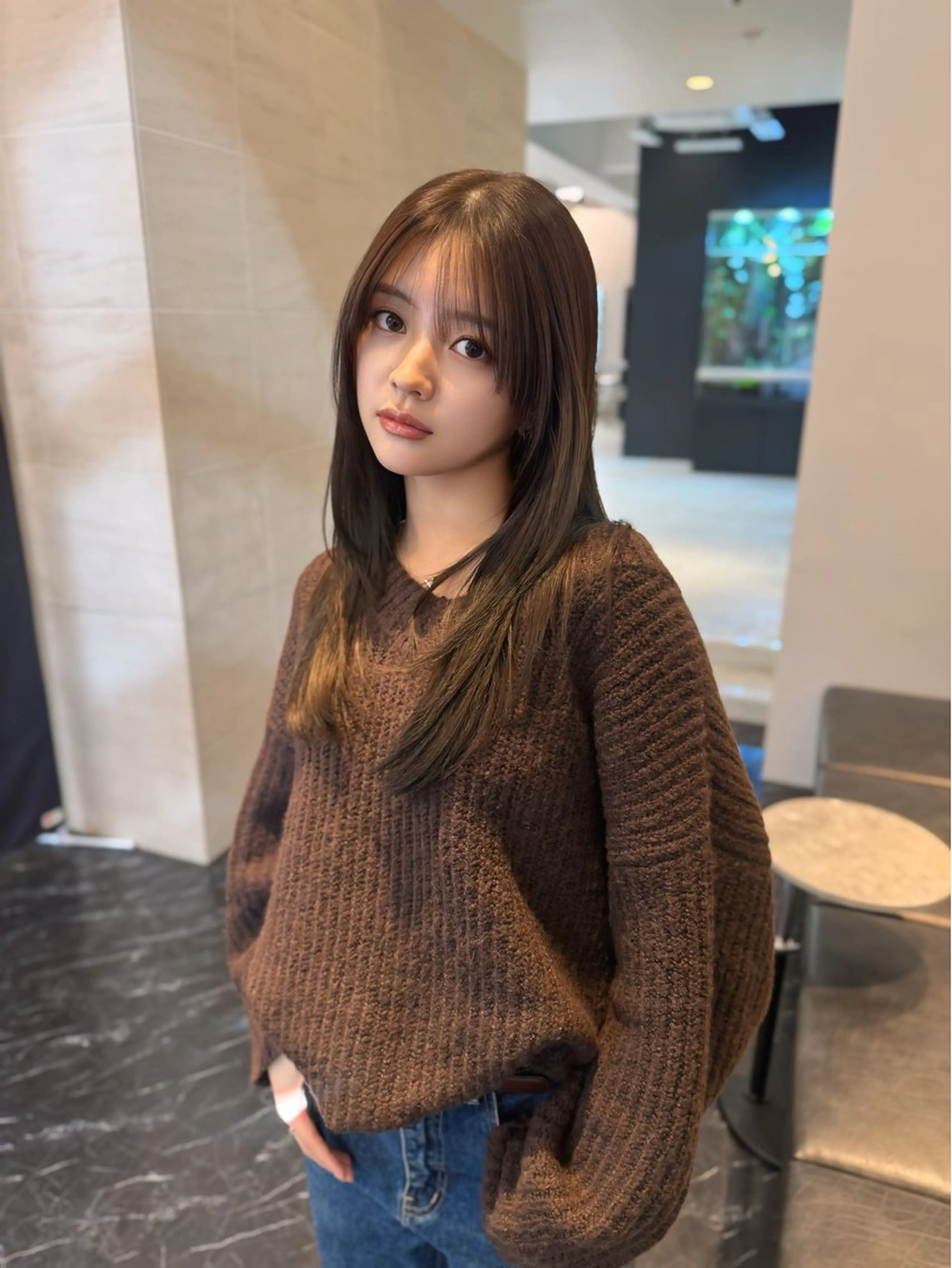 ロング カラー カット ヘアカラー トリートメント レイヤーカット 透明感カラーのヘアスタイル