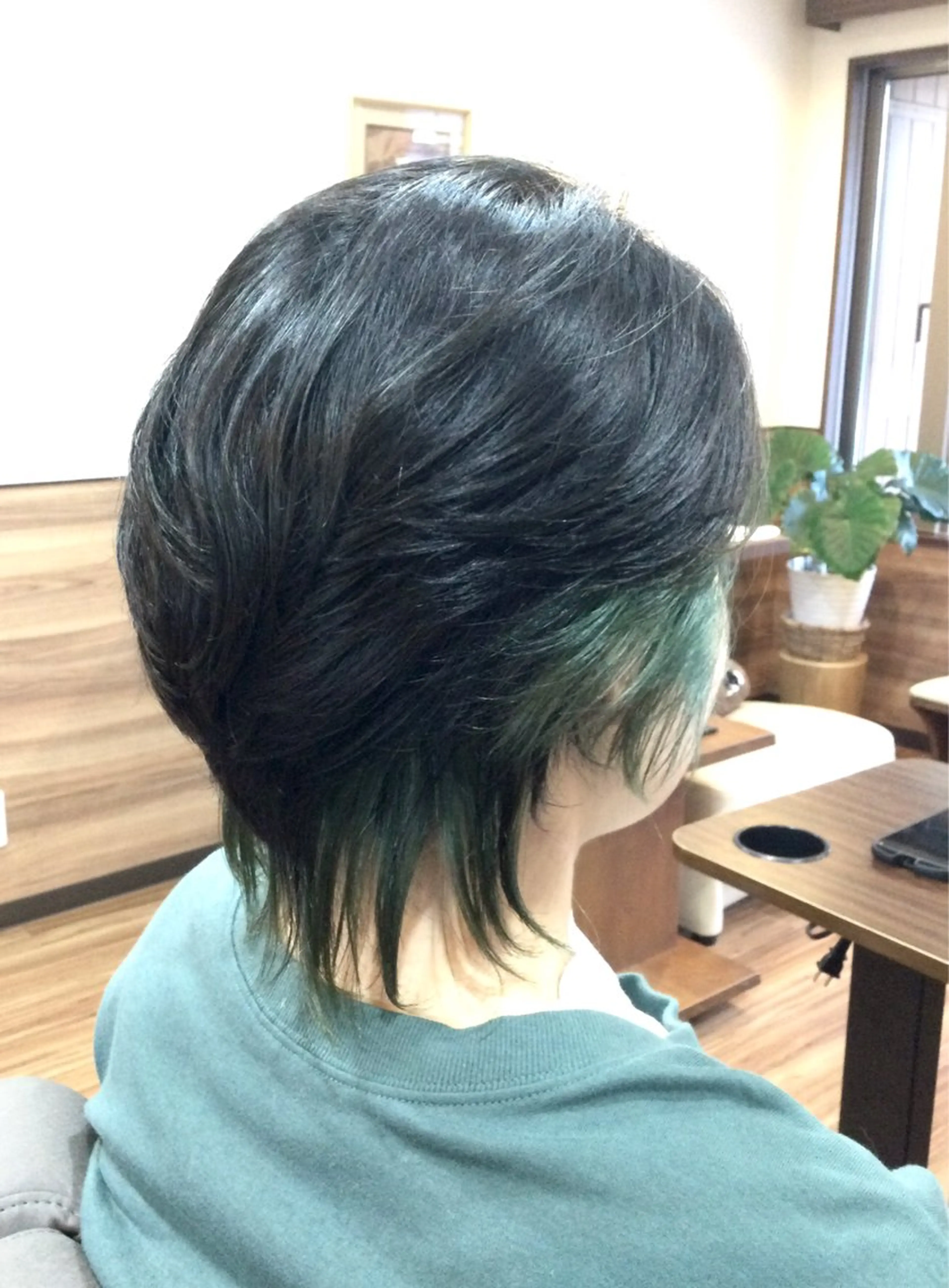 ショート カラー デザインカラー インナーカラー Annon プライベートサロンのヘアスタイル