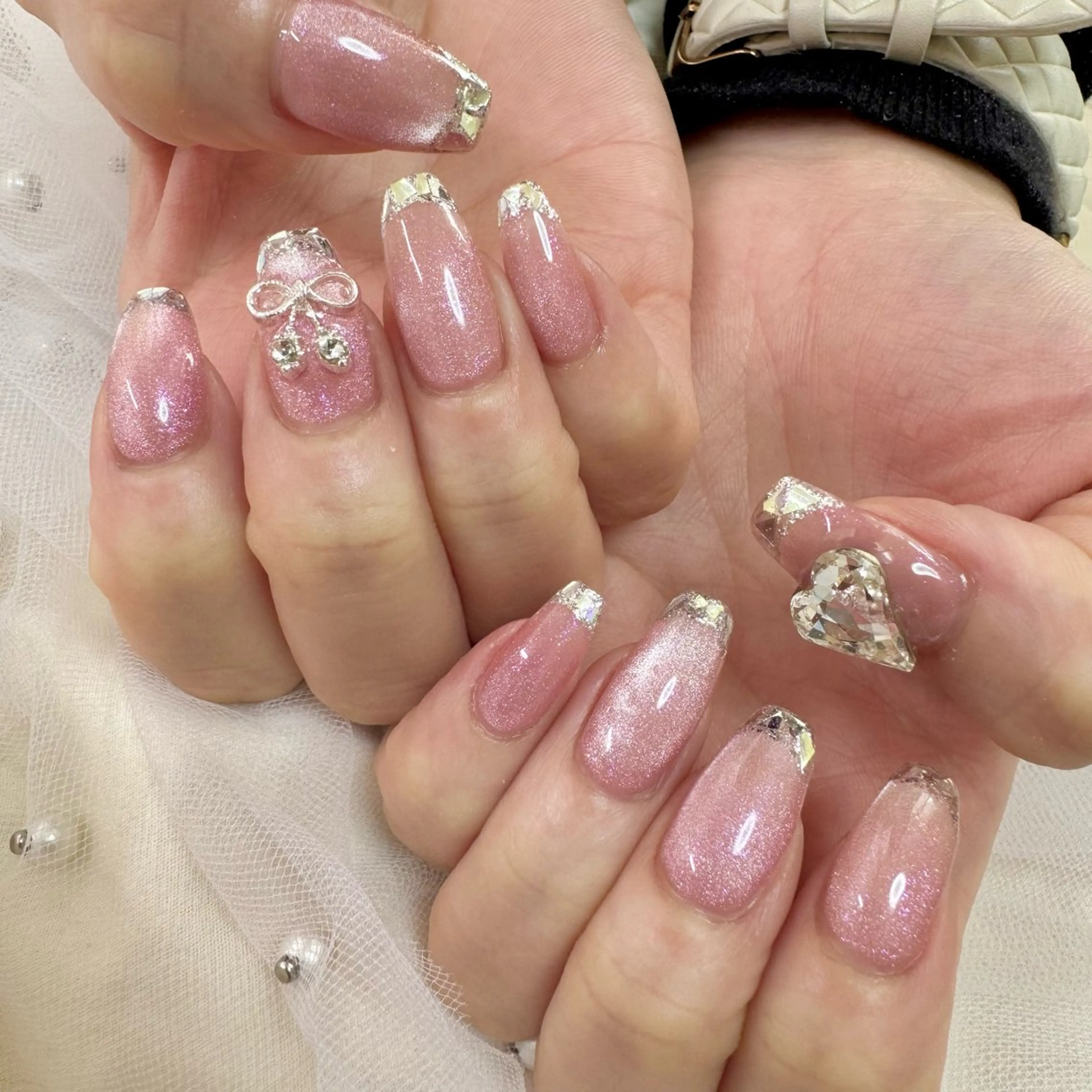 ネイル フレンチネイル ガーリー ガラスフレンチ ハンドネイル nail salon e'mu💐のネイルデザイン