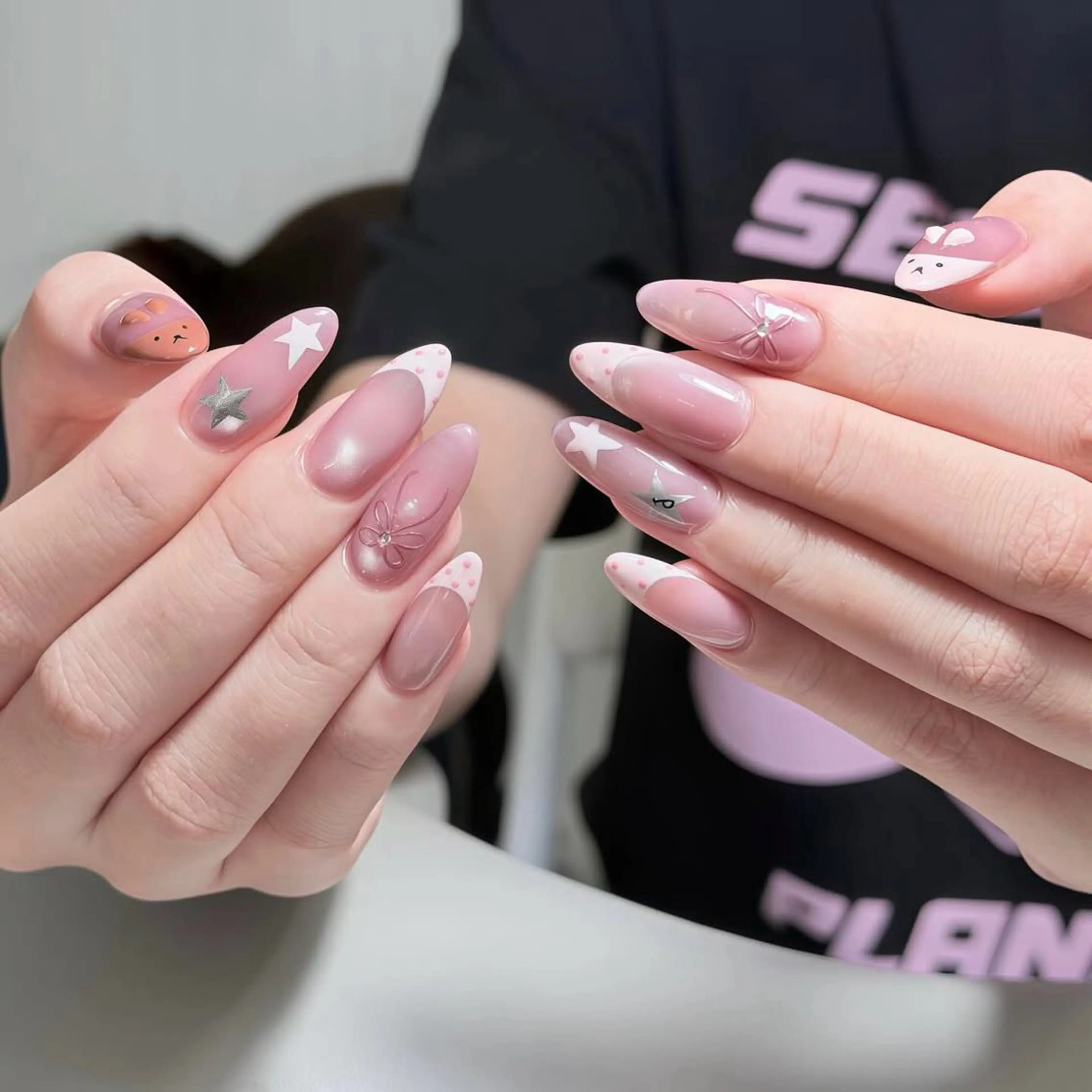 ネイル フレンチネイル グラデーション 韓国ネイル マグネットネイル ミラーネイル ハンドネイル Squen Nail 【持ち込みOK】のネイルデザイン