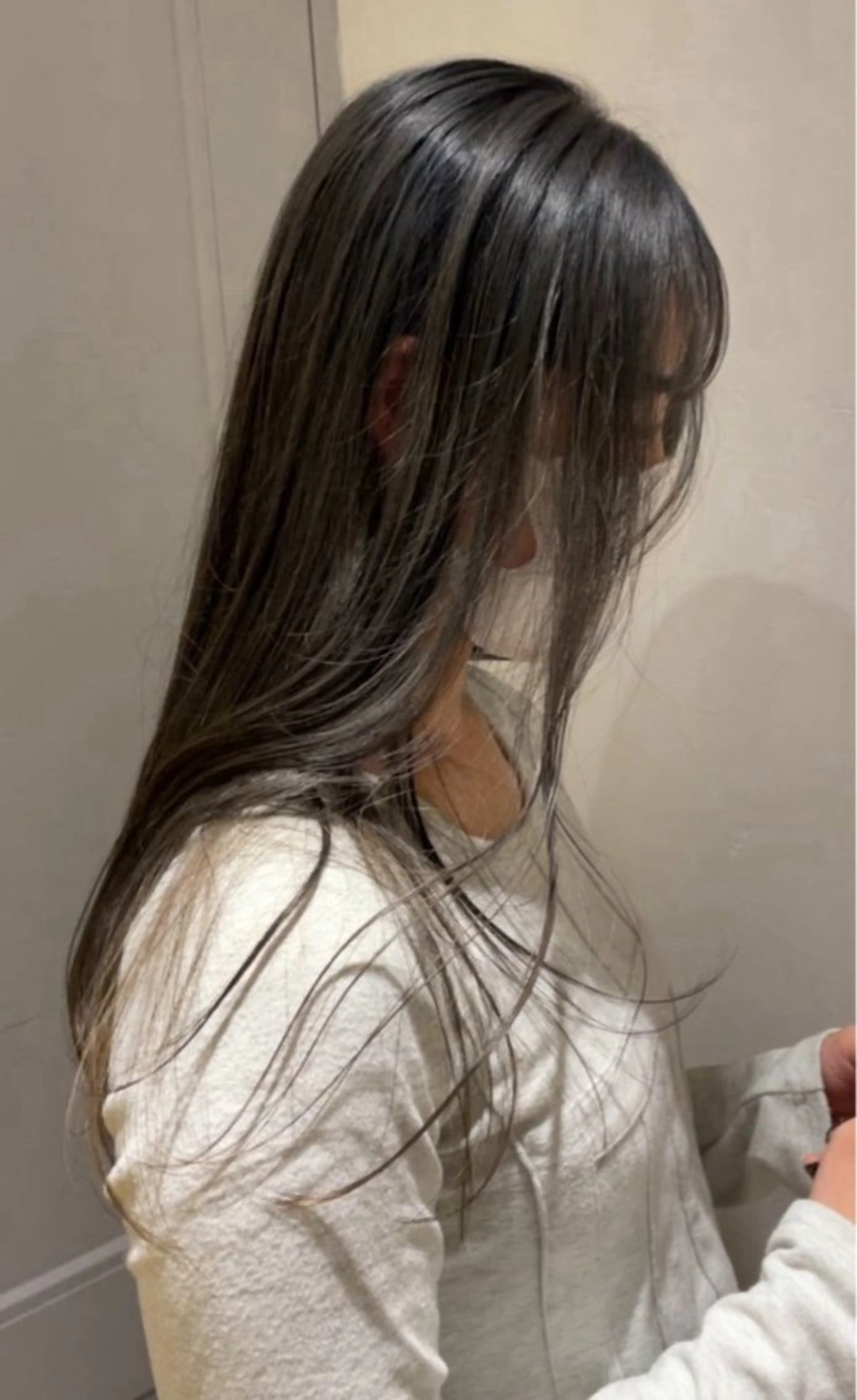 セミロング カラー miyu  / 柔らかい透明感カラーのヘアスタイル