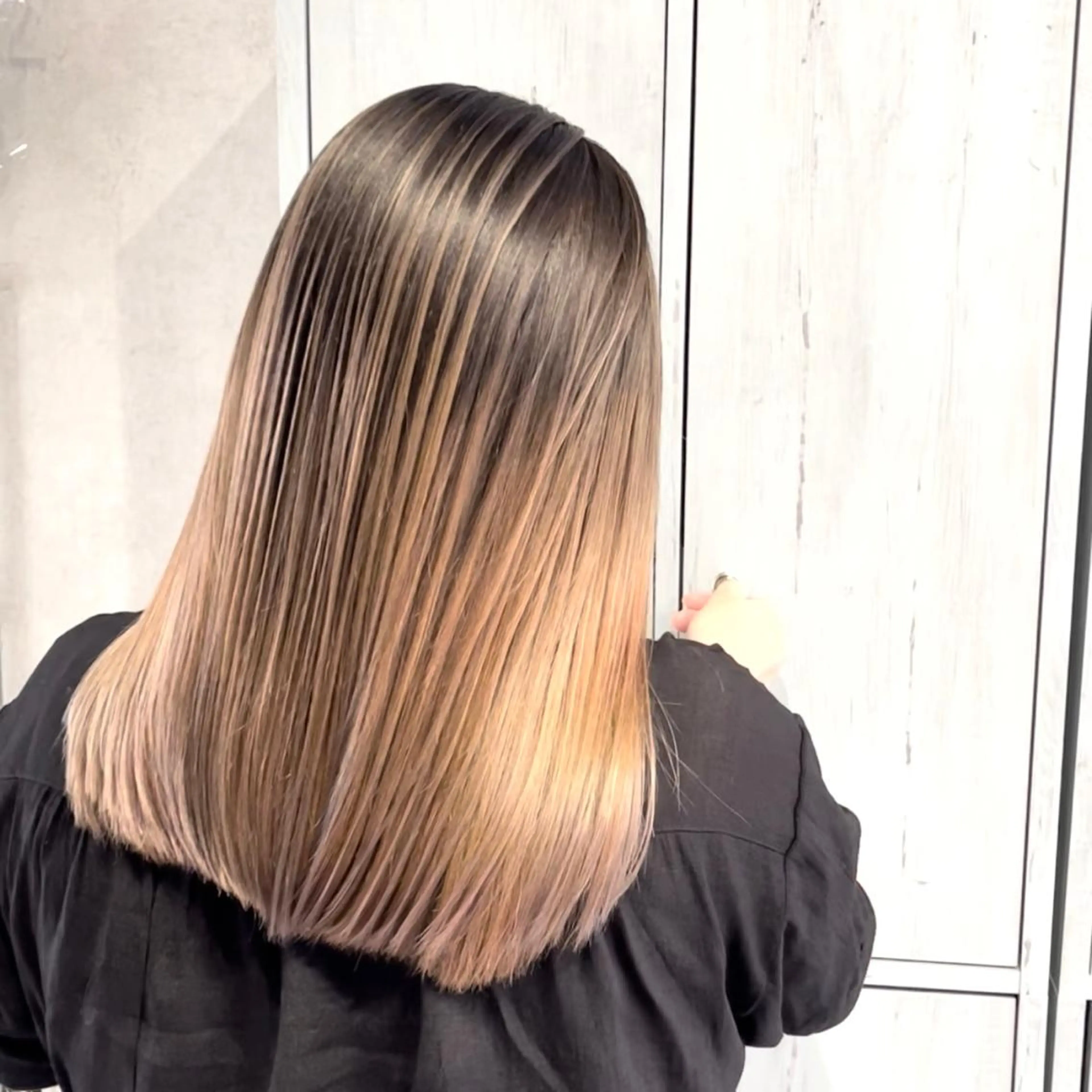 ミディアム 外国人風カラー ハイライト レイヤーカット カット ヘアカラー トリートメント アンドウ ユウ/ レイヤーカット/韓国のヘアスタイル