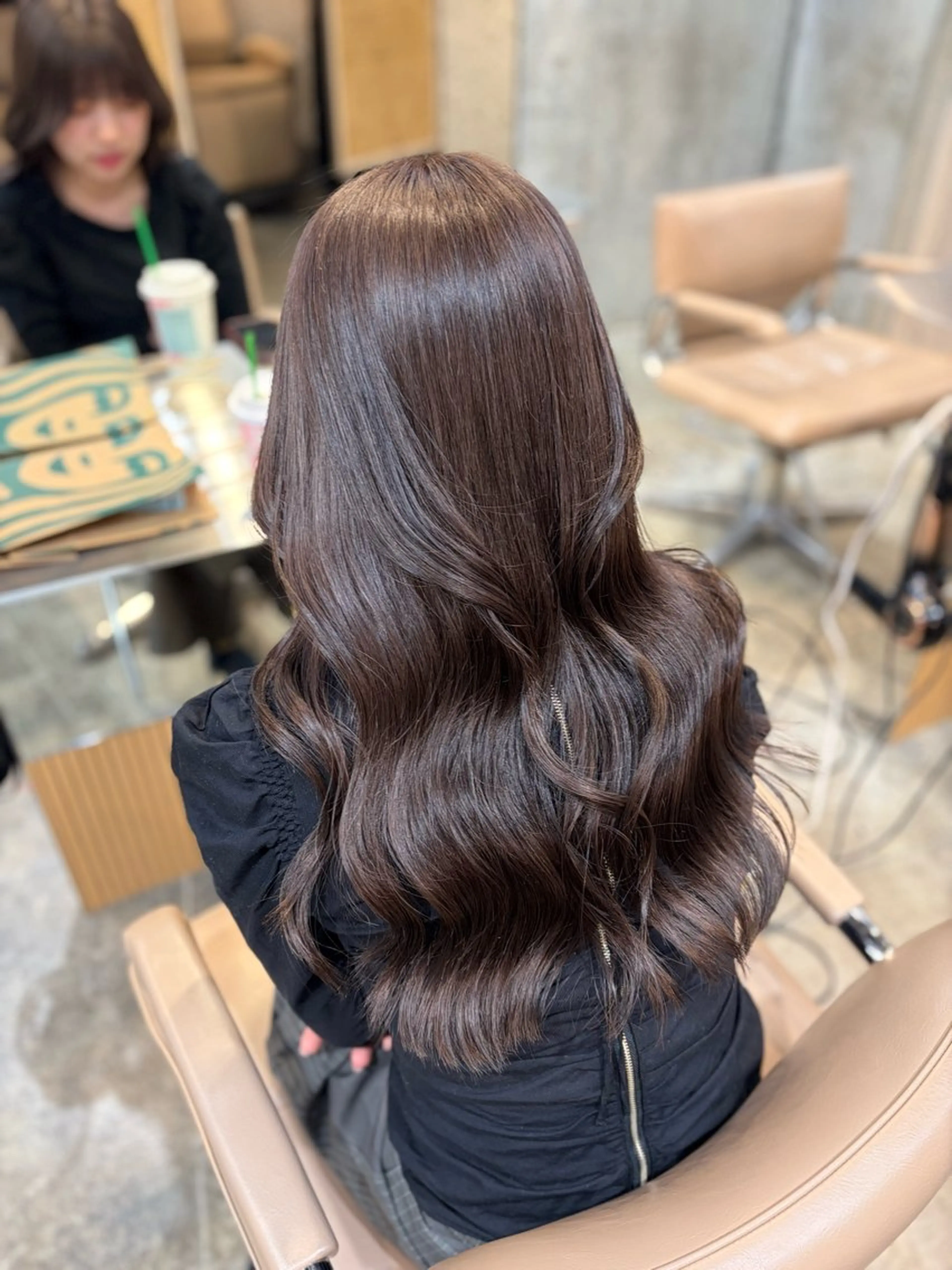 ロング カラー おもて なおとのヘアスタイル