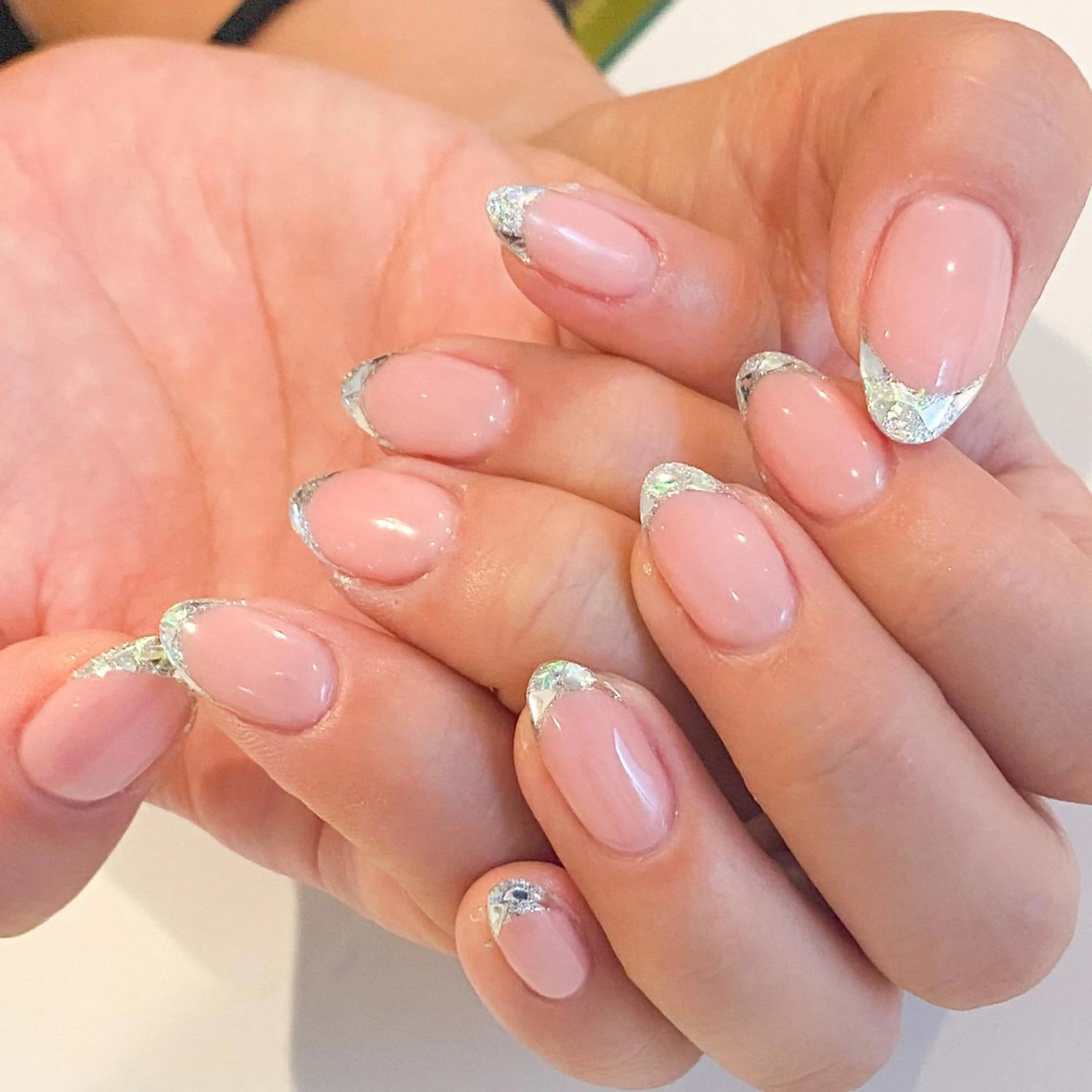 ネイル Lune’a BEAUTY TOKYO所属・Mizuliネイル 眉毛メイクのサロンのネイルデザイン