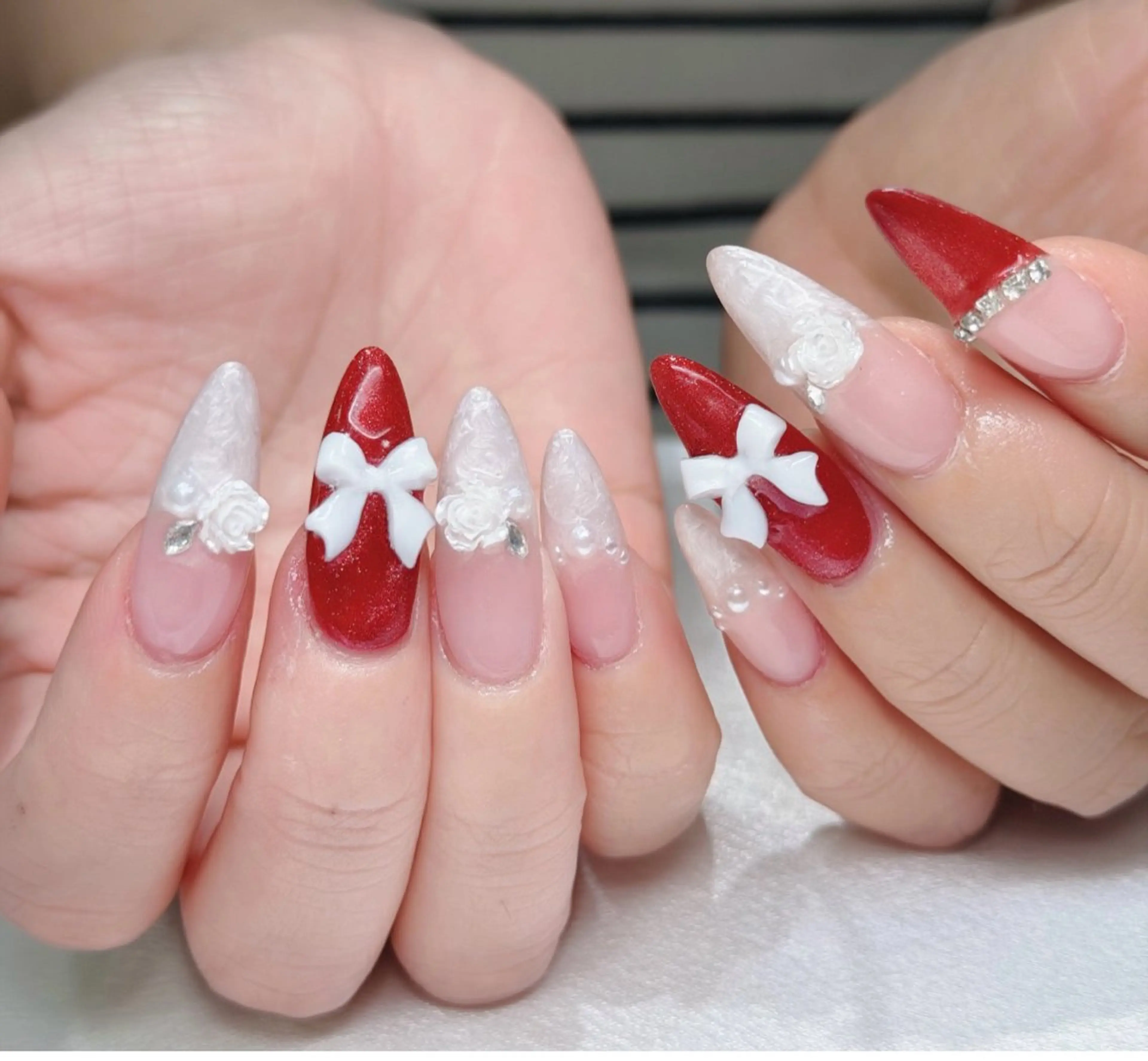 ネイル オーロラネイル ブルー チークネイル フットネイル フレンチネイル ハンドネイル REI NAのネイルデザイン