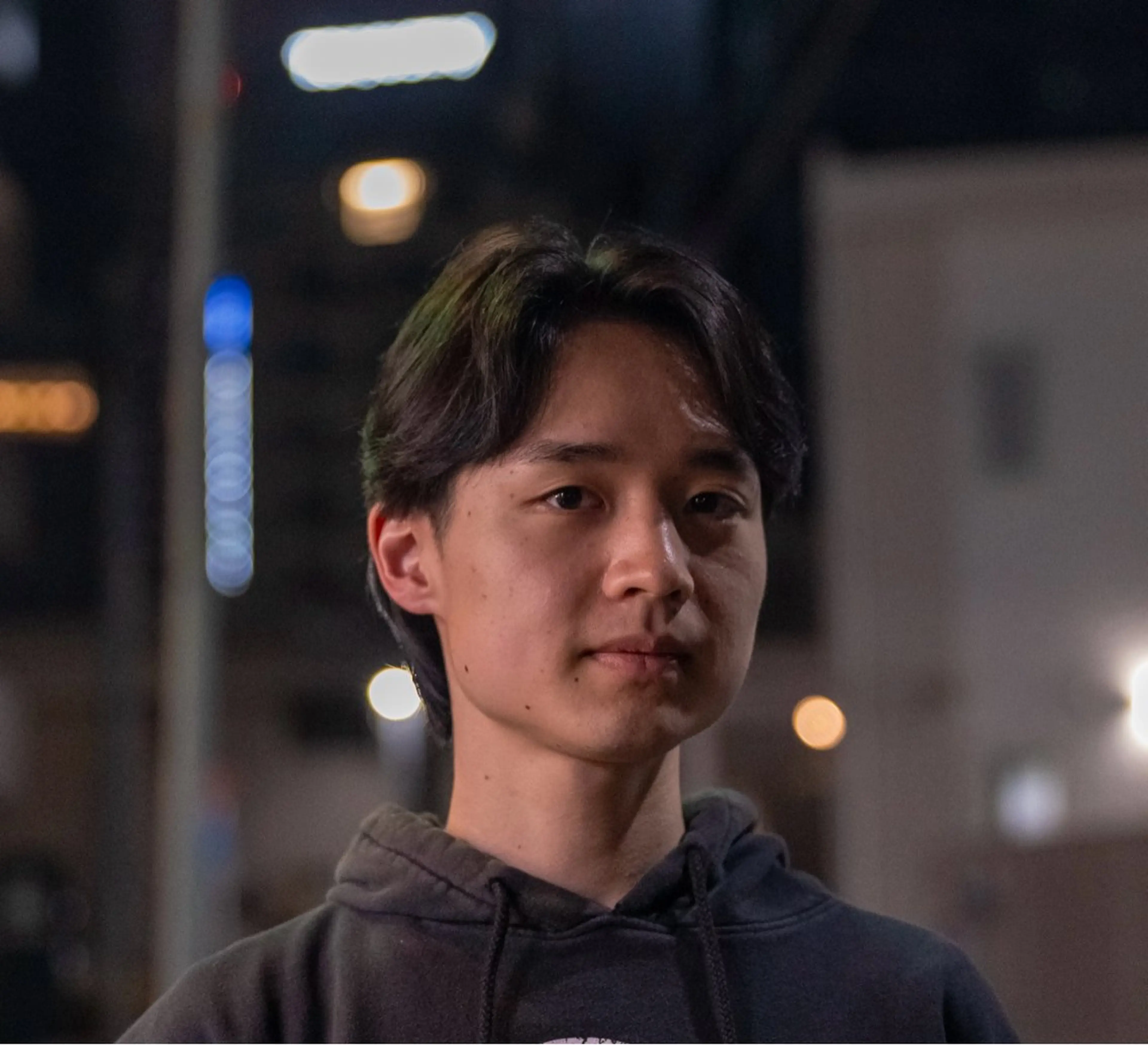 ミディアム カラー パーマ メンズ センターパート 🔗メンズサロン🔗 Kieのヘアスタイル