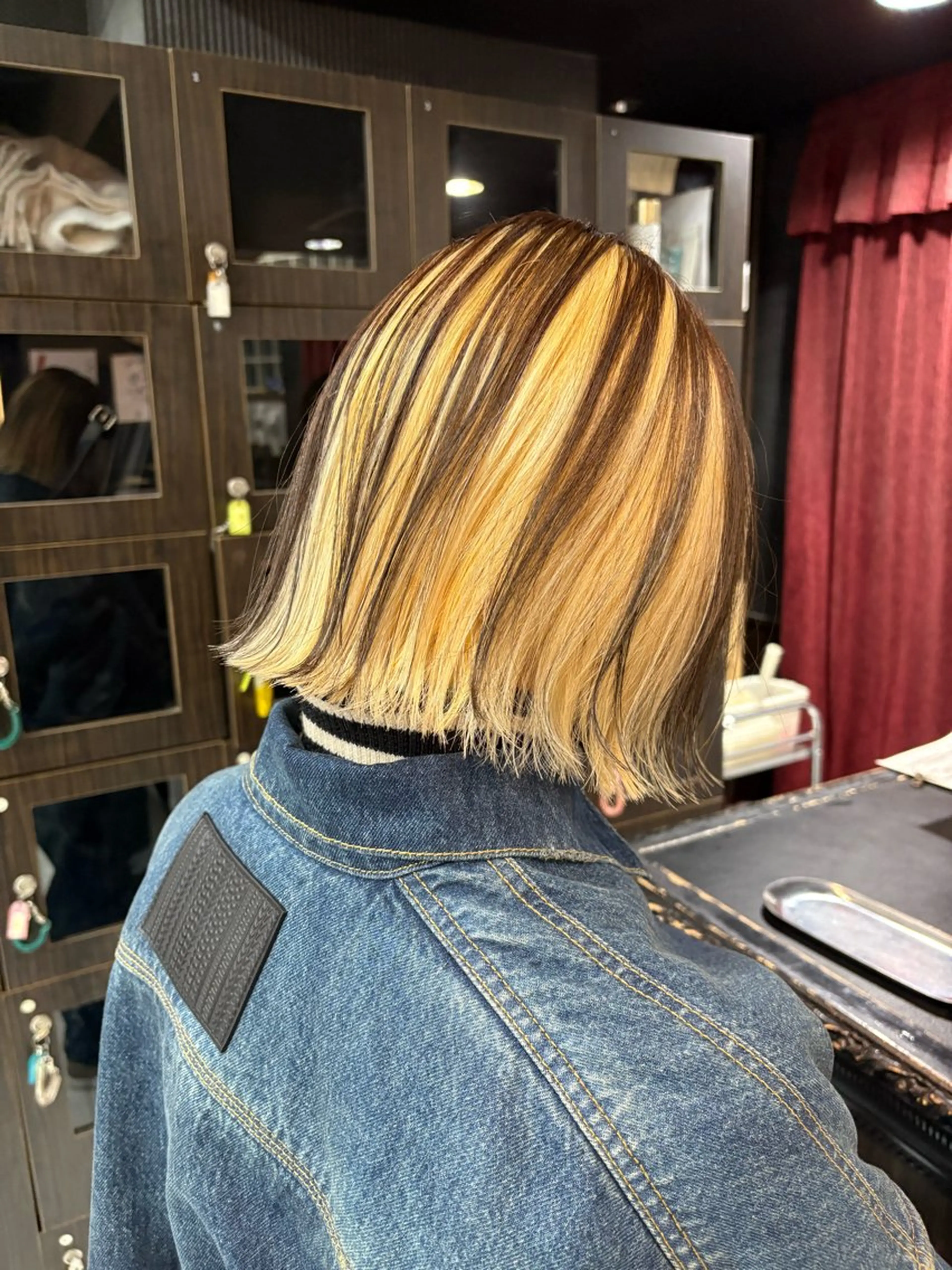 ミディアム カラー 抜きっぱなしブロンド ブロンド インナーカラー 🦋YUI 髪質改善 ブリーチ　着付け🦋のヘアスタイル