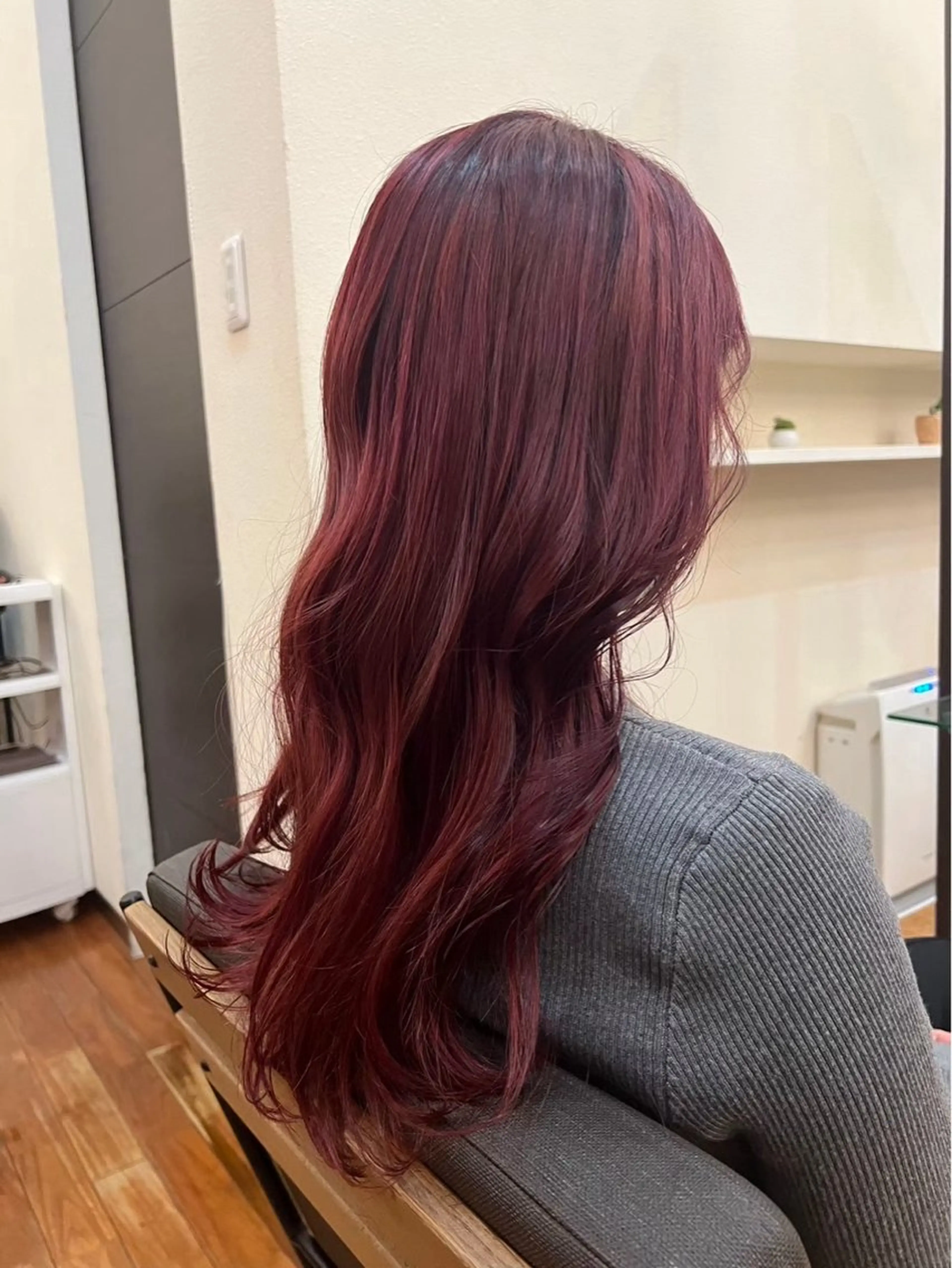 カラー 美髪ストレート✨️ 義見 優斗のヘアスタイル