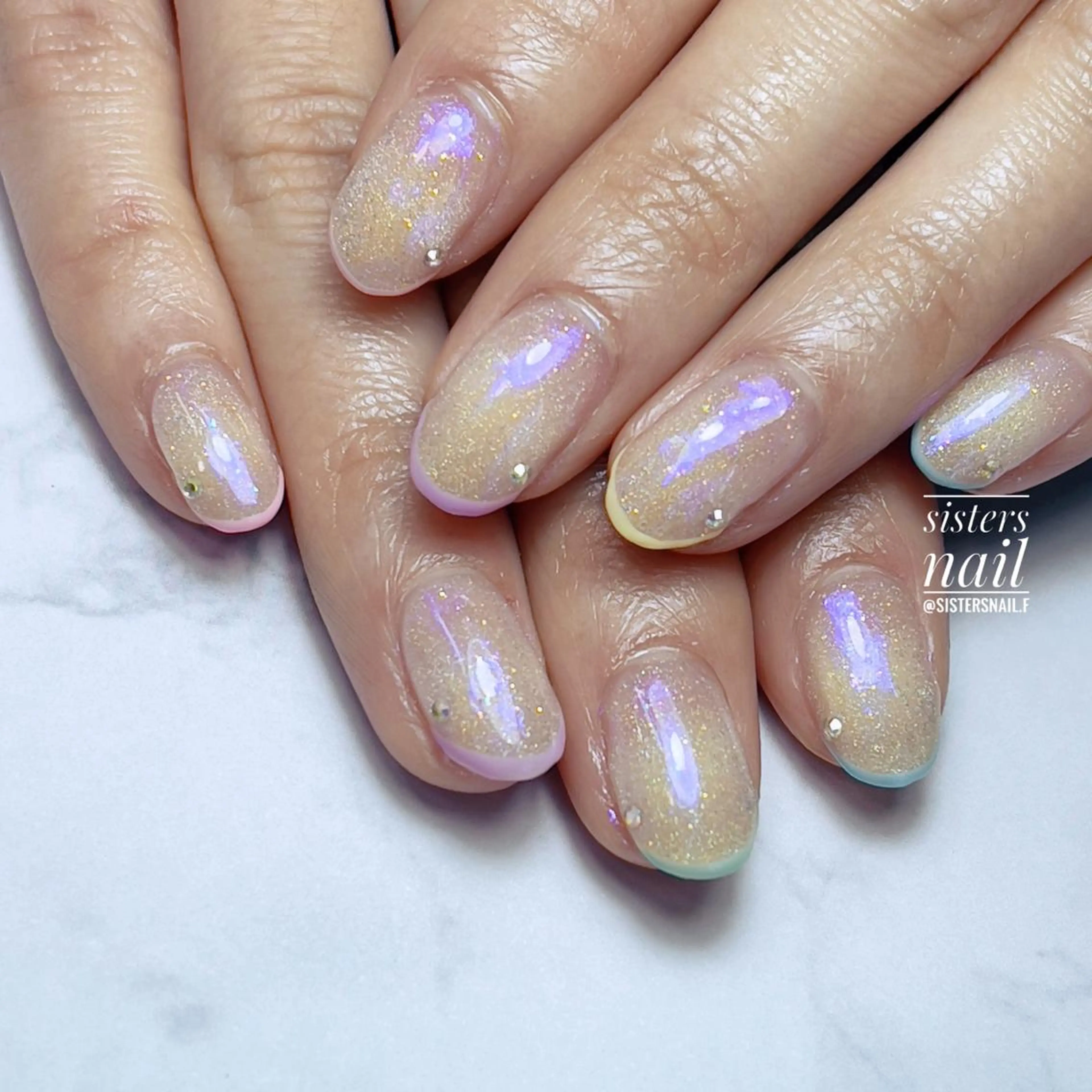 ネイル アートネイル オーロラネイル フレンチネイル キラキラネイル 韓国ネイル sisters nail.fのネイルデザイン