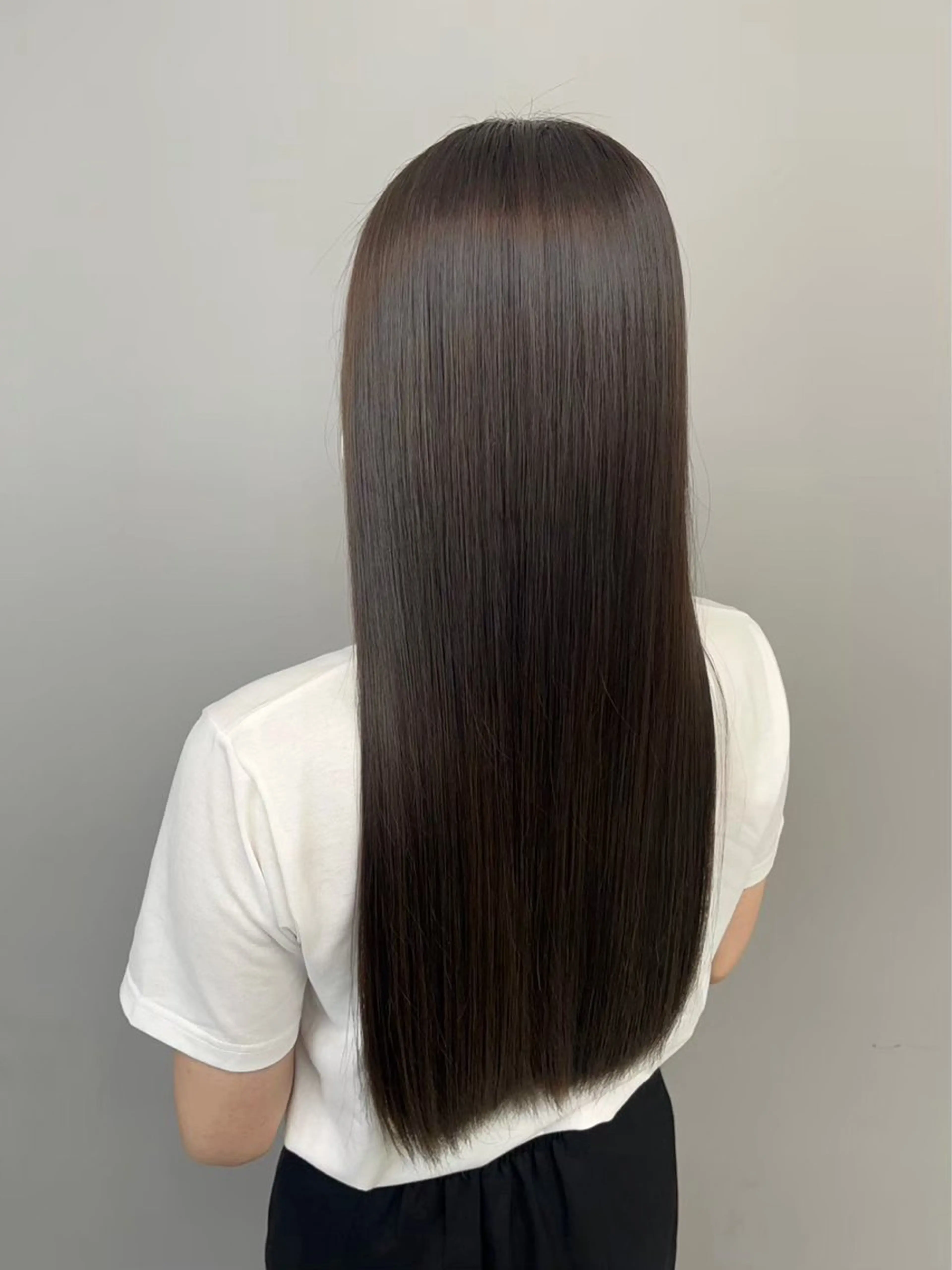 ロング 尾崎 虹美のヘアスタイル