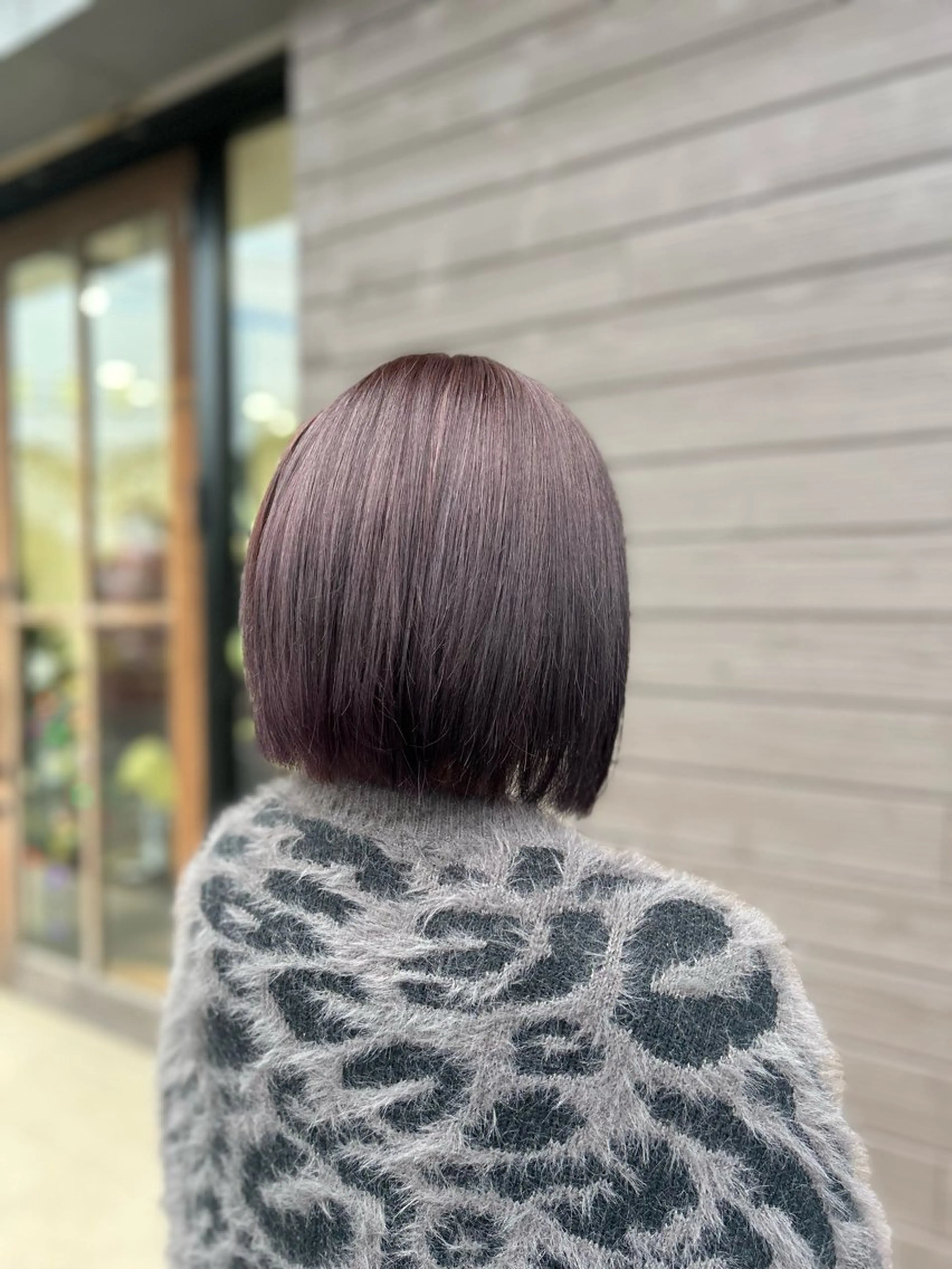ショート カラー ヘアアレンジ 🤍 minaのヘアスタイル
