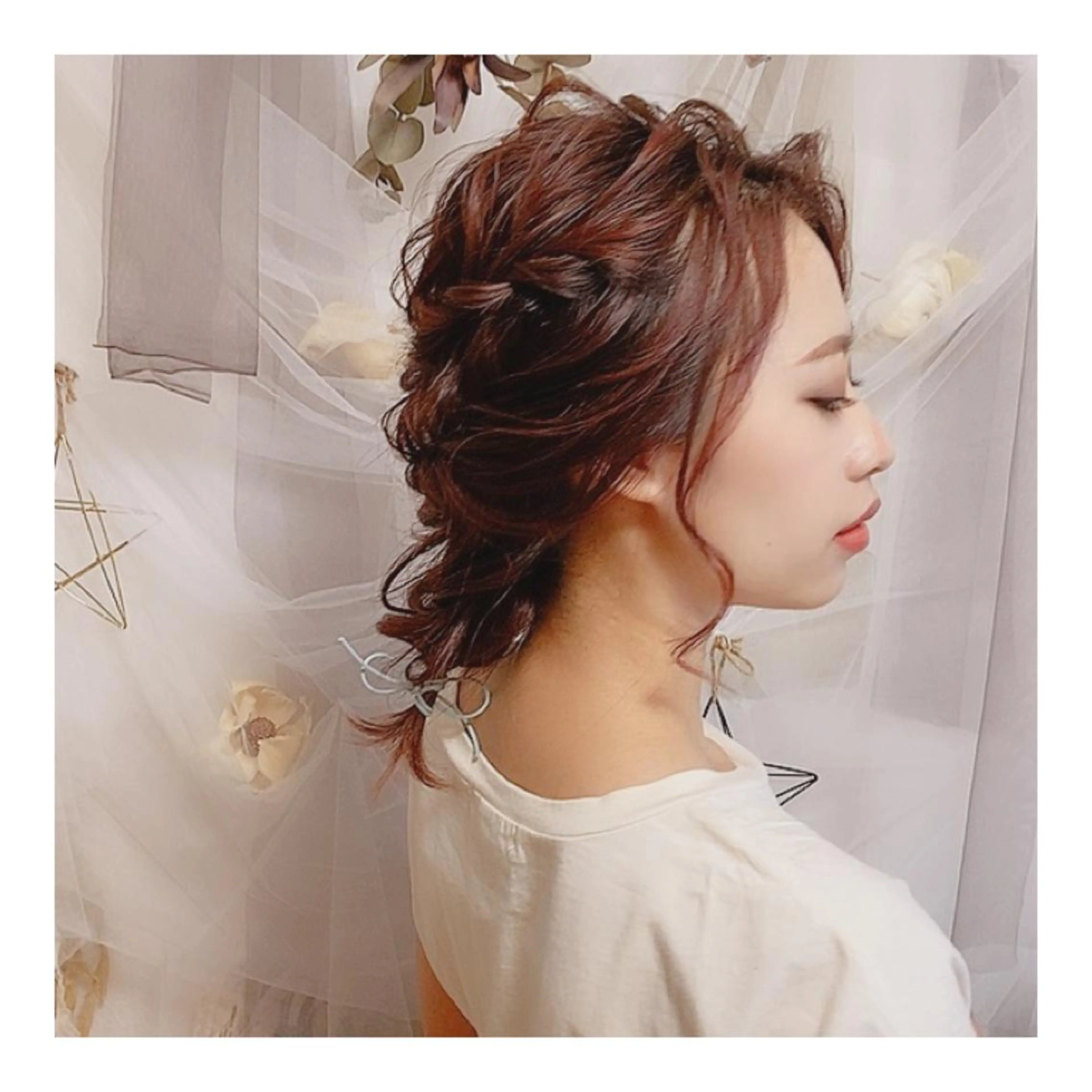 セミロング ヘアアレンジ ヘアアンドメイクムタ 新居のヘアスタイル