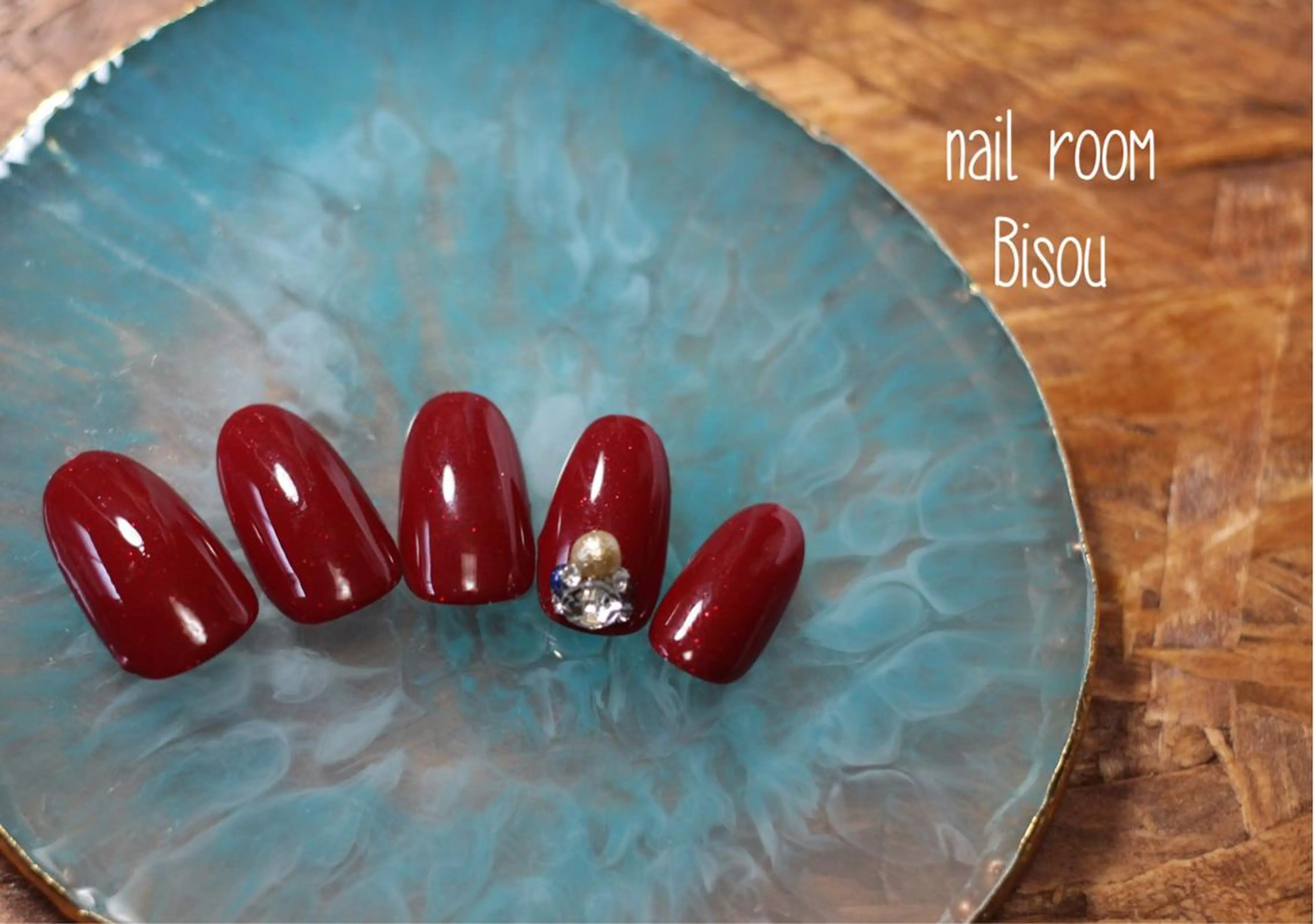 ネイル ボルドー 赤色 Negishi Akiのネイルデザイン