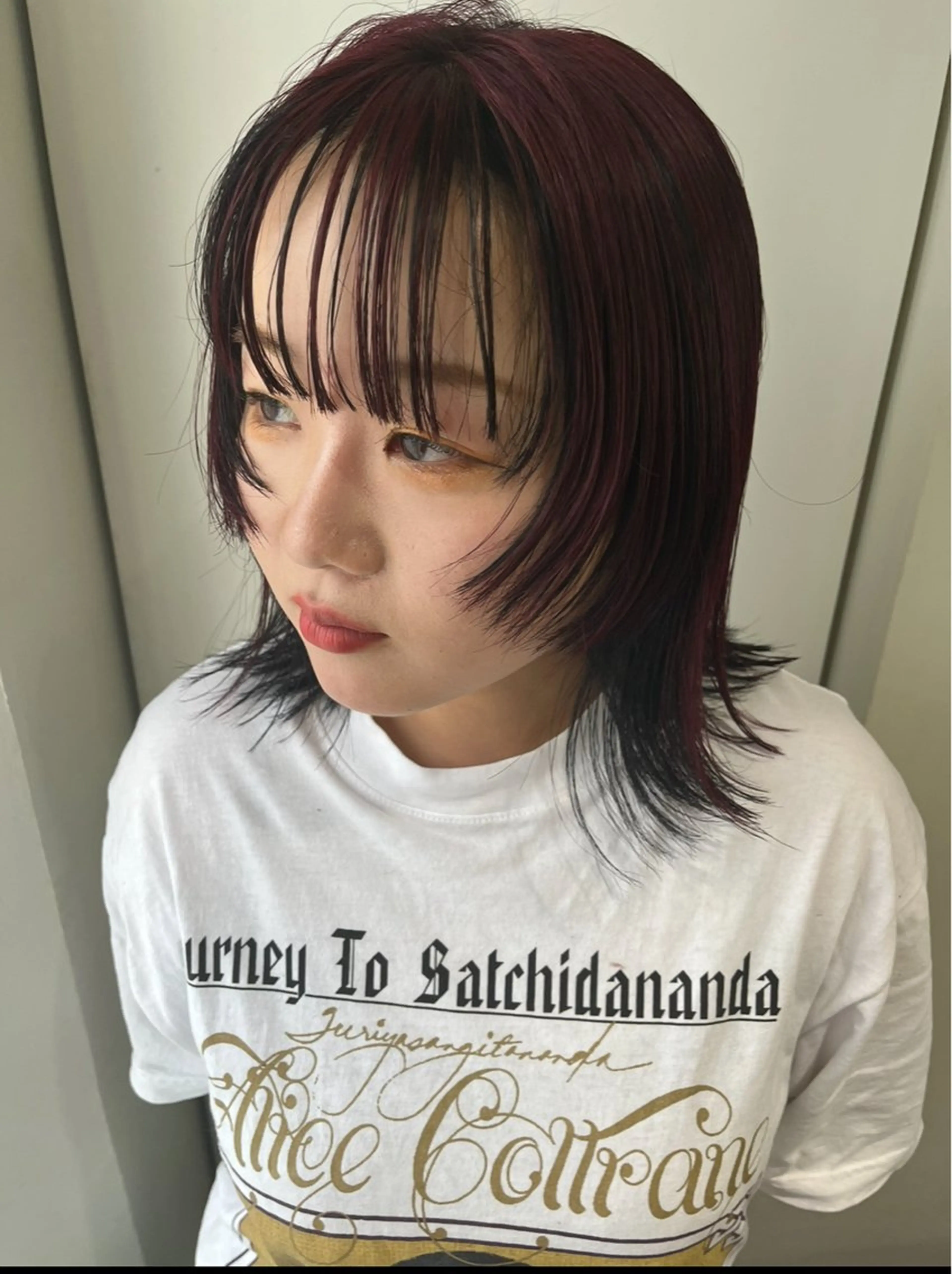 ミディアム カラー タケ/ボブカット ブリーチモデルのヘアスタイル