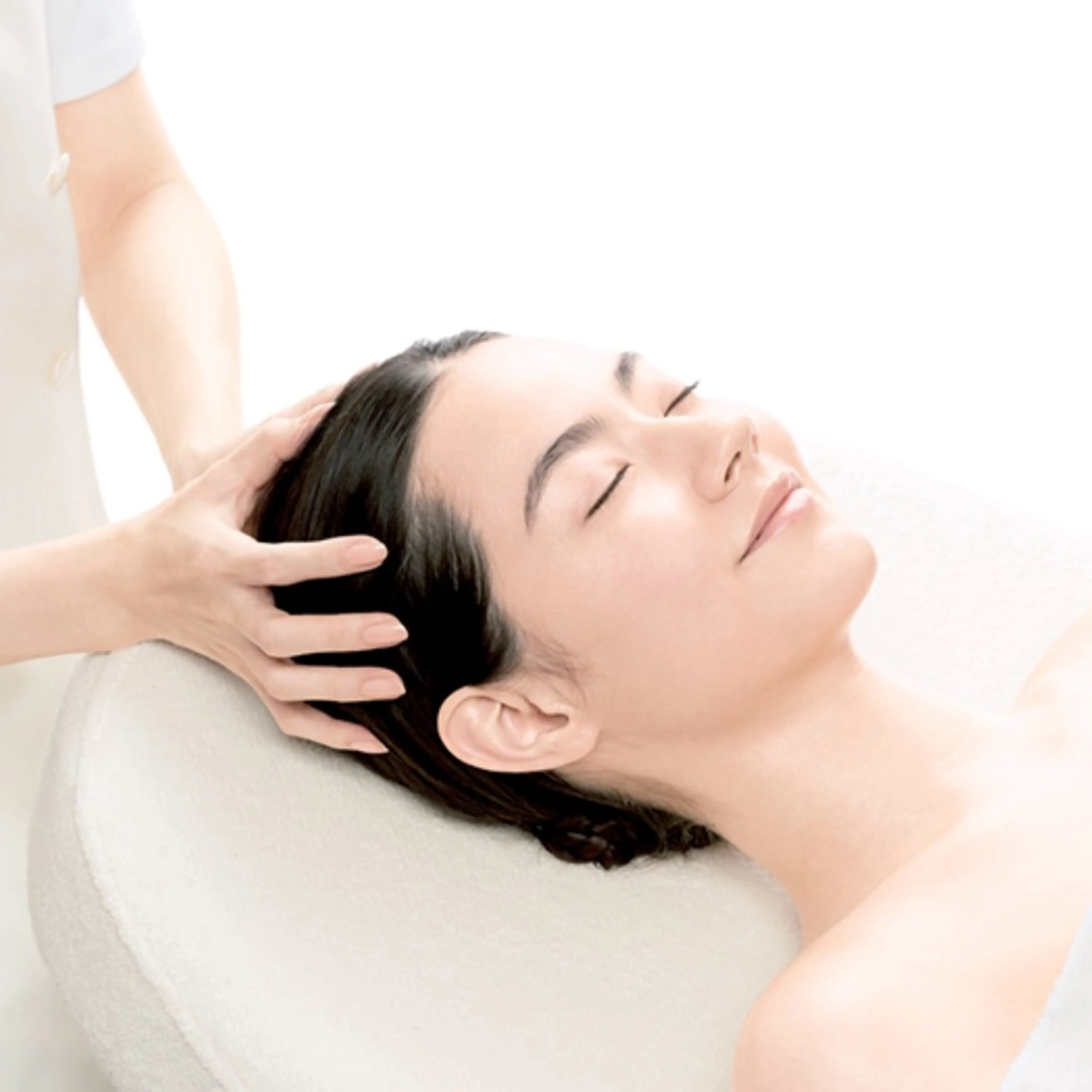 疲れ吹き飛ぶ極上ヘッドマッサージ＋フェイシャルマッサージ【無料肌分析付き】の写真