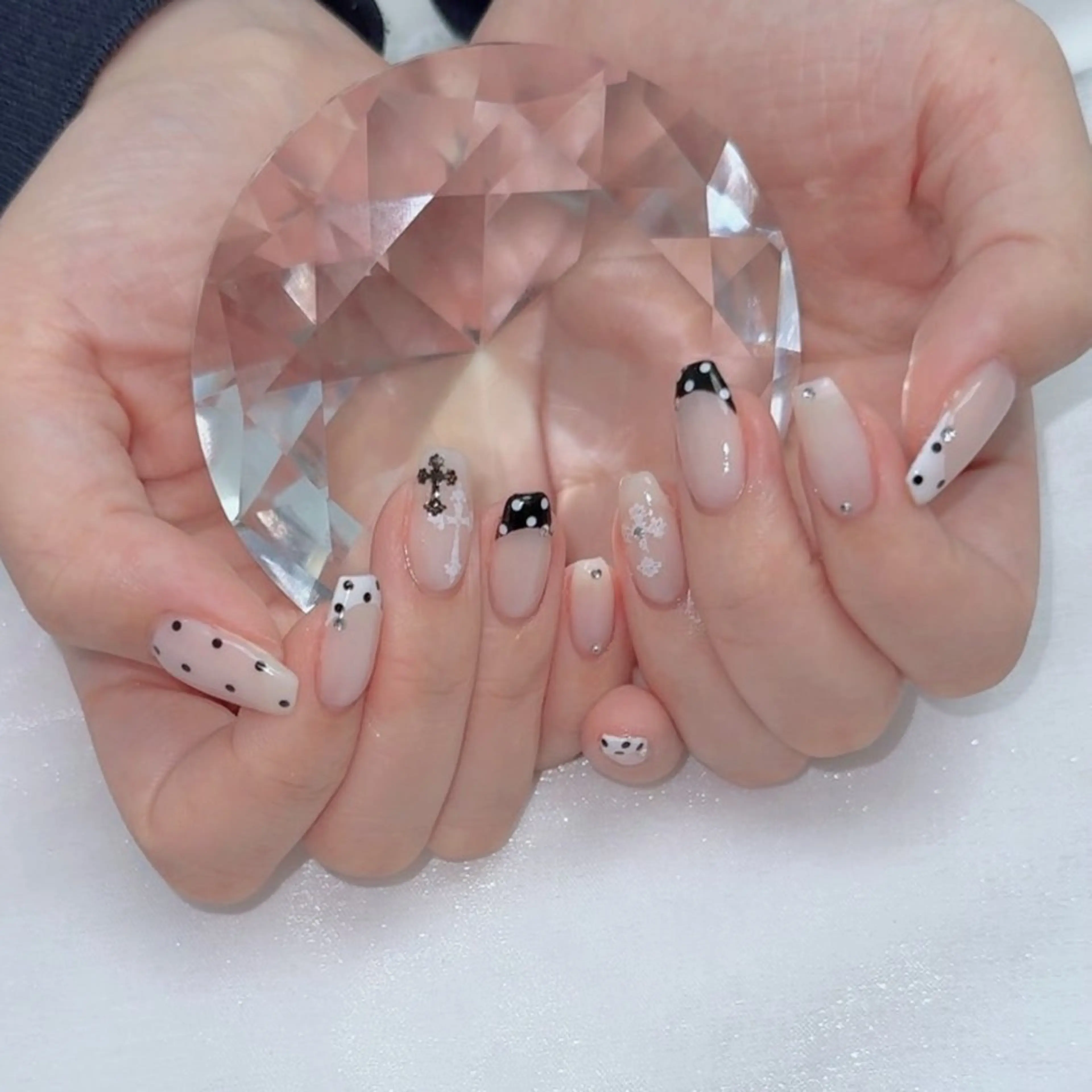ネイル Romymoon nail帆南☾ ໋のネイルデザイン