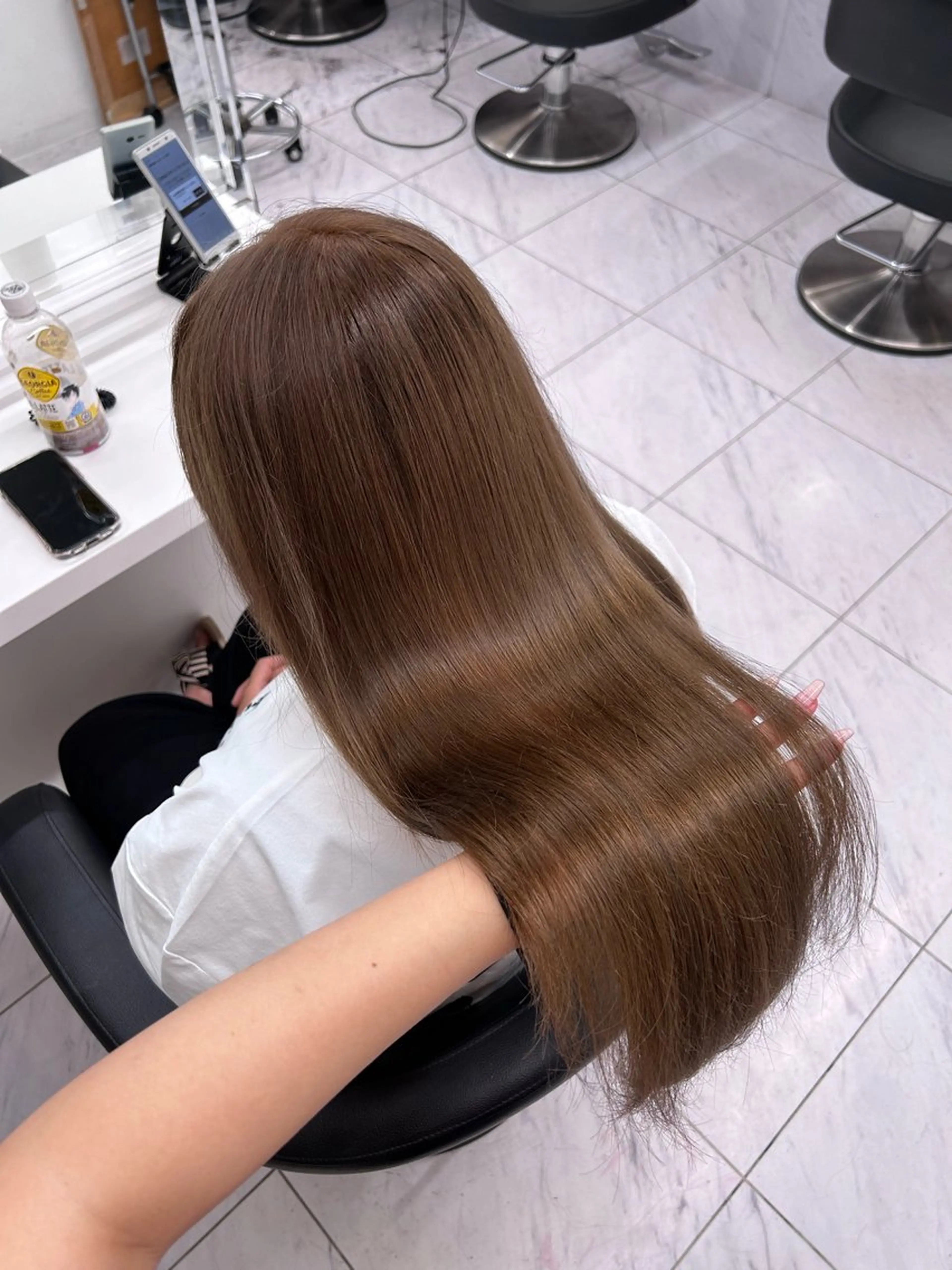 カラー ヘアカラー トリートメント 透明感ベージュ🤎 ナチュラルレイヤーのヘアスタイル