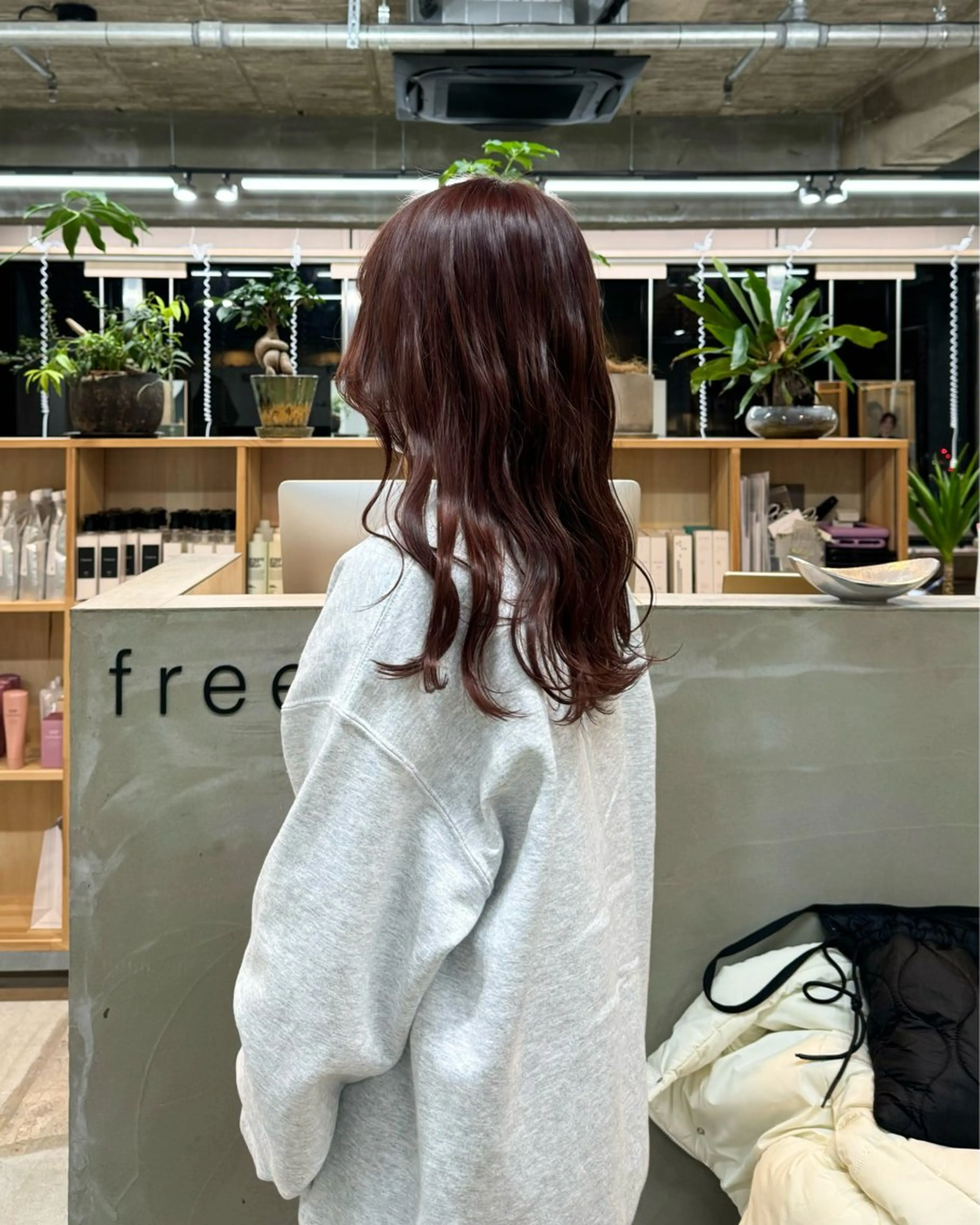 ロング 茜璃/ブリーチカラー /レイヤーカットのヘアスタイル