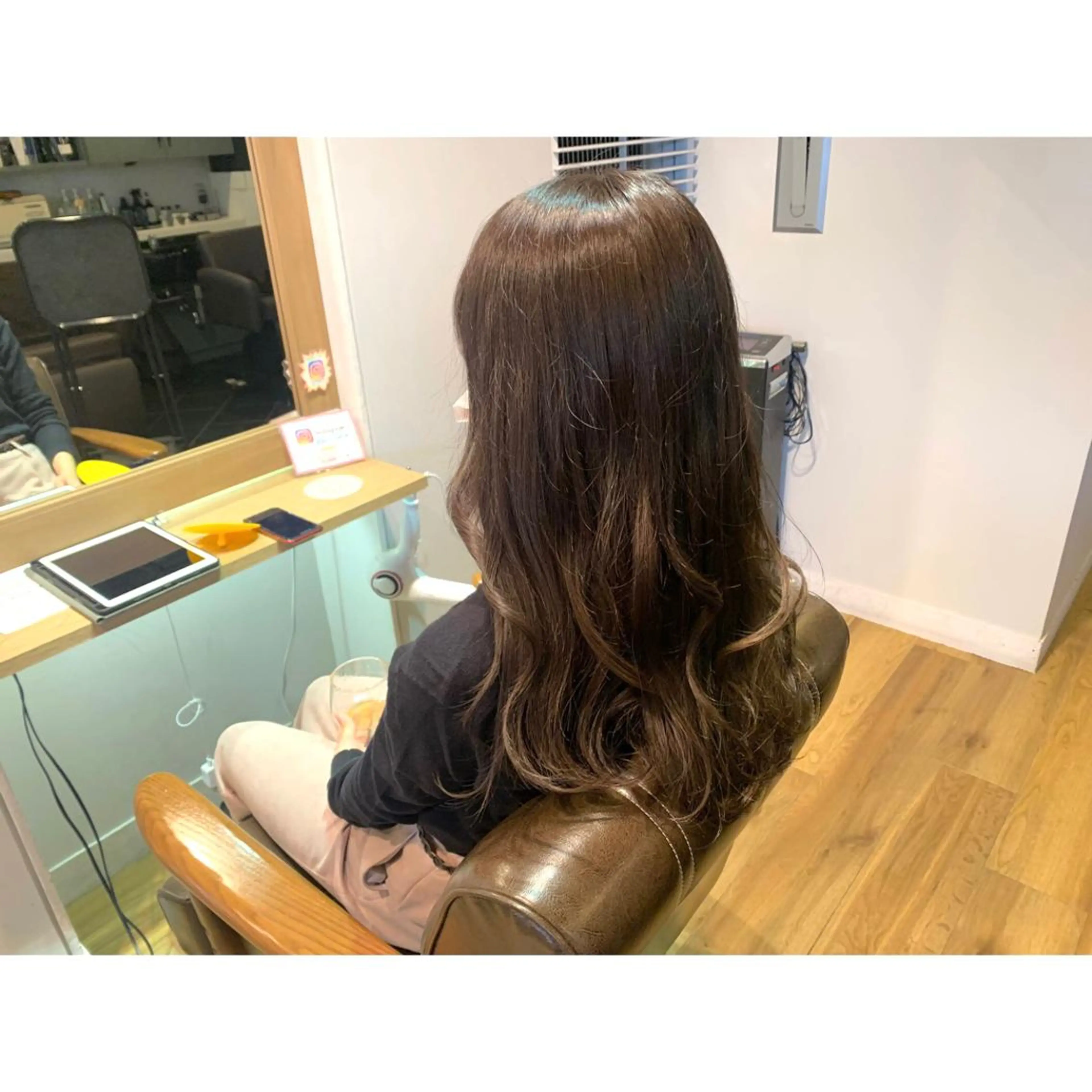 ロング カラー グレージュ ヘアカラー トリートメント ツキダテ ユイのヘアスタイル