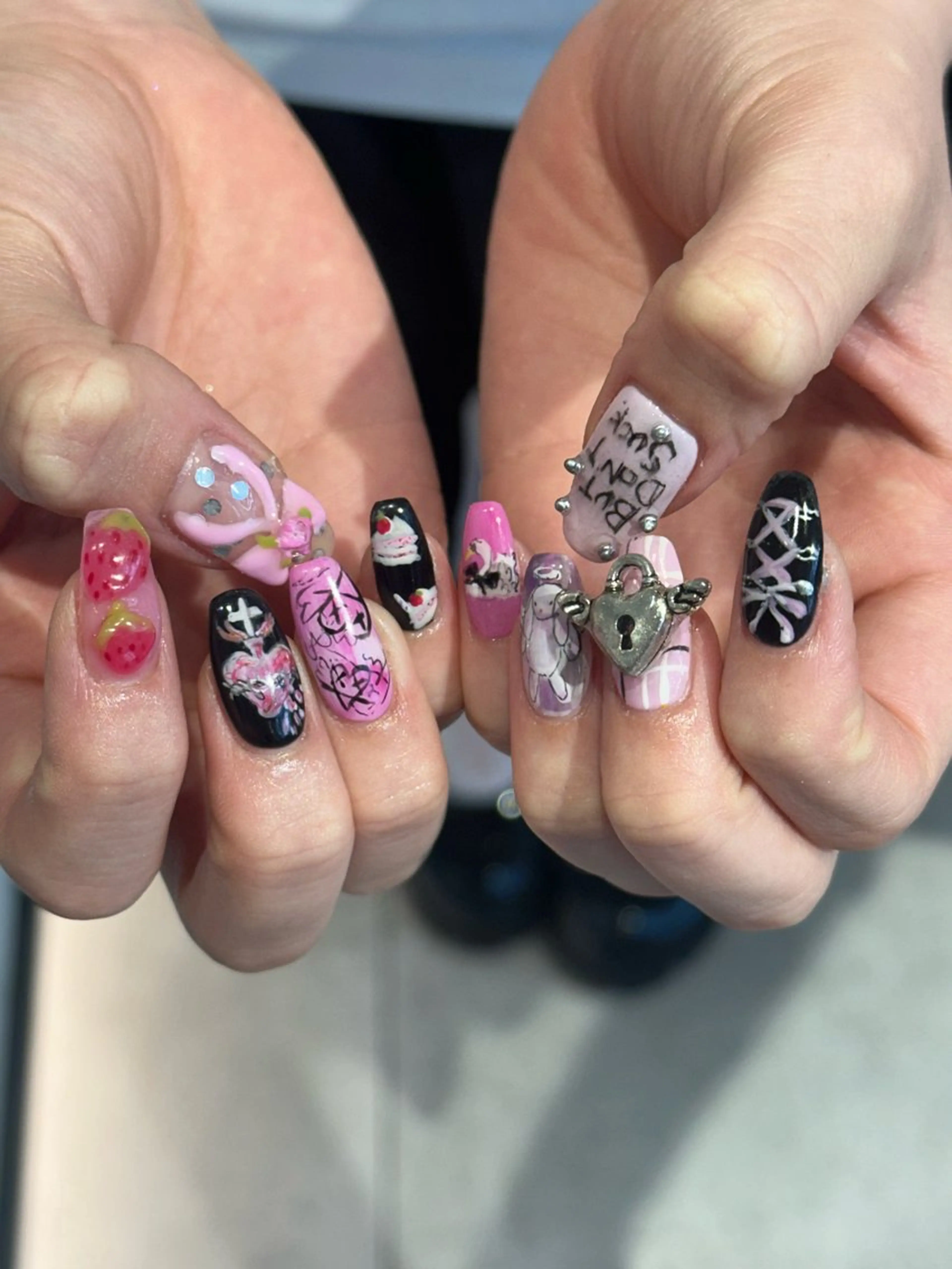 ネイル ハイトーン特化 pepe🎀のヘアスタイル