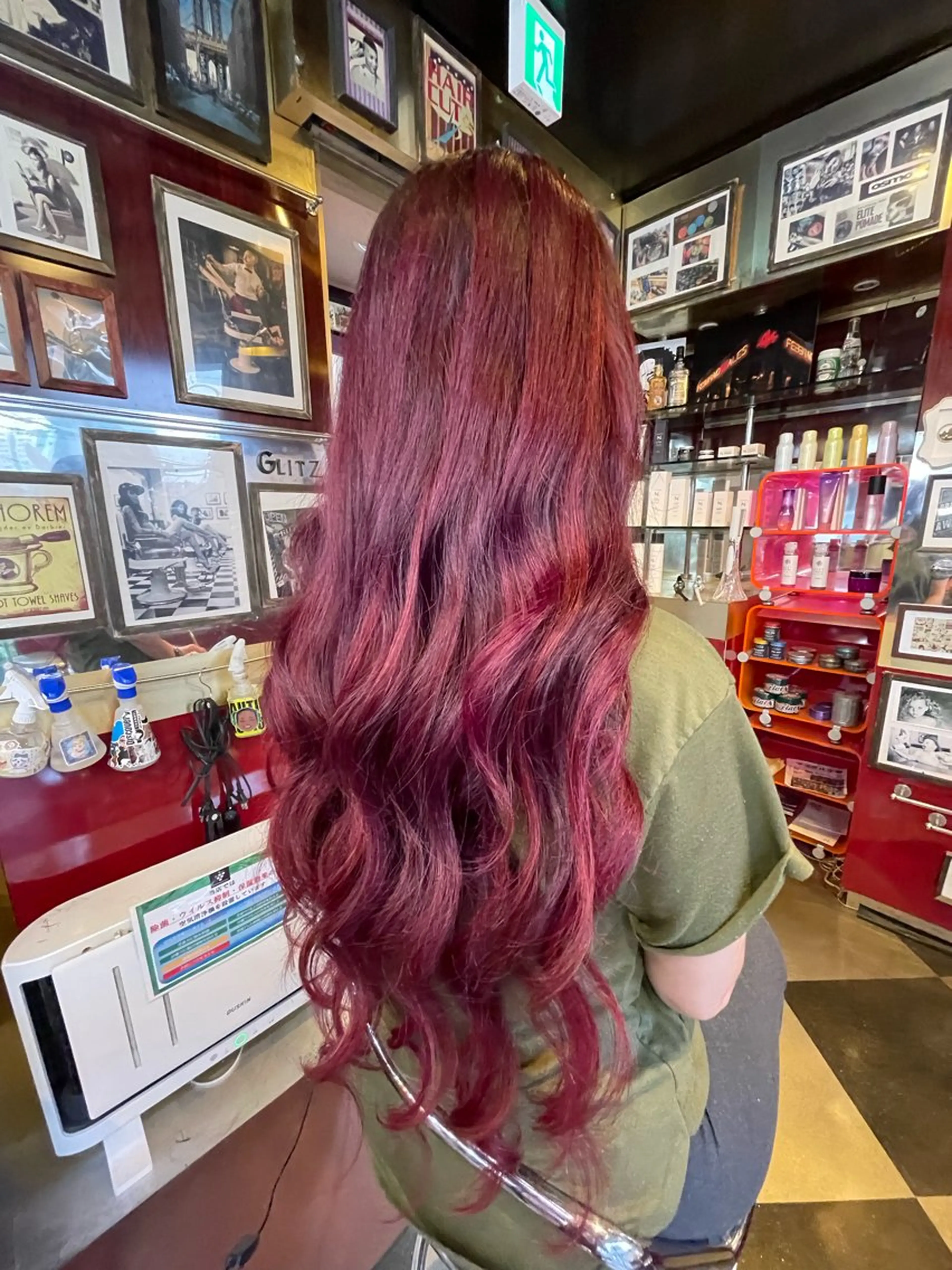 カラー レッドカラー 👑派手髪/カット 👑ANRYのヘアスタイル