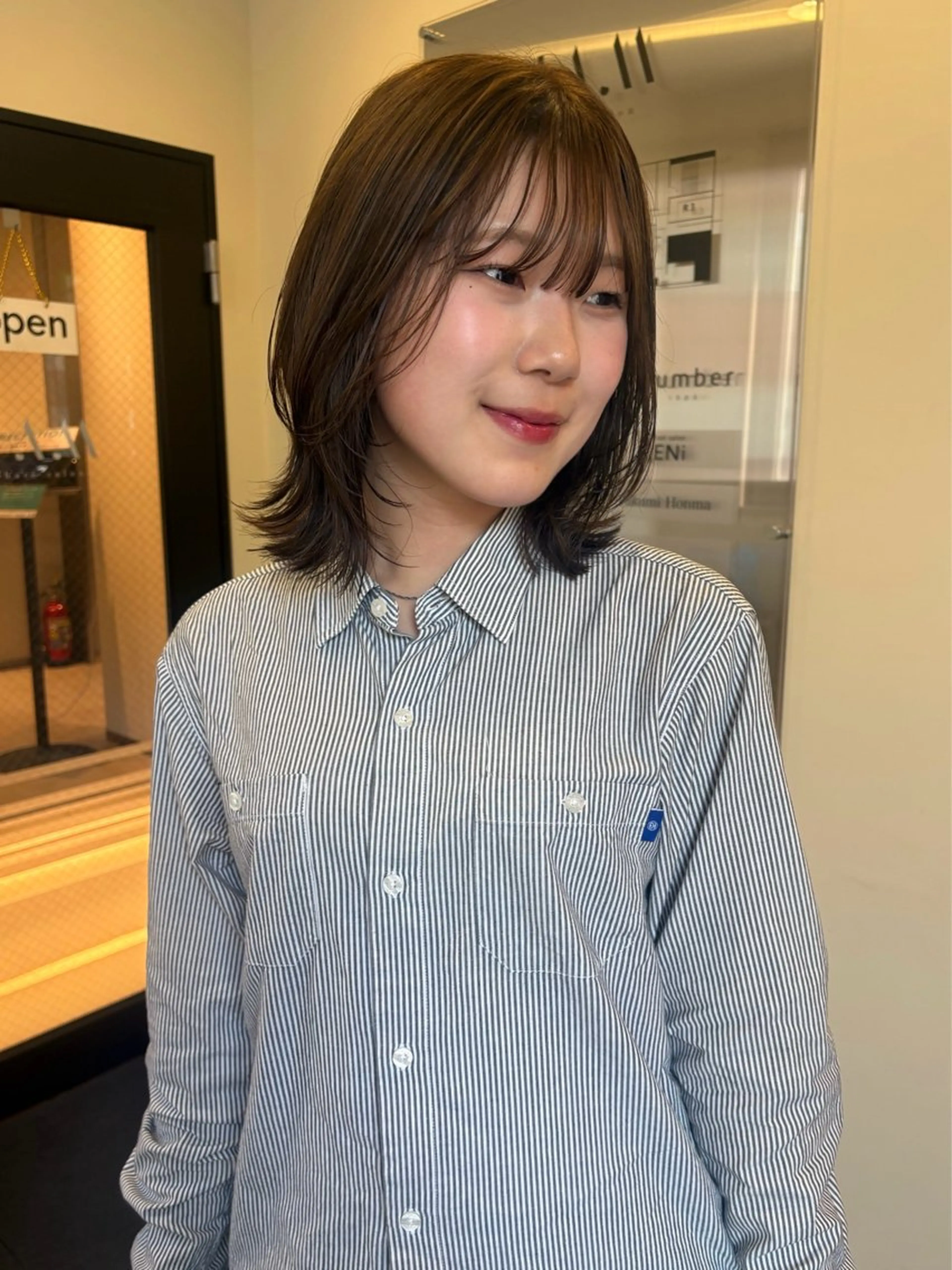 ミディアム トリートメント カット ヘアカラー 縮毛矯正 トリートメント ヘッドスパ 小原 悠梨乃のヘアスタイル