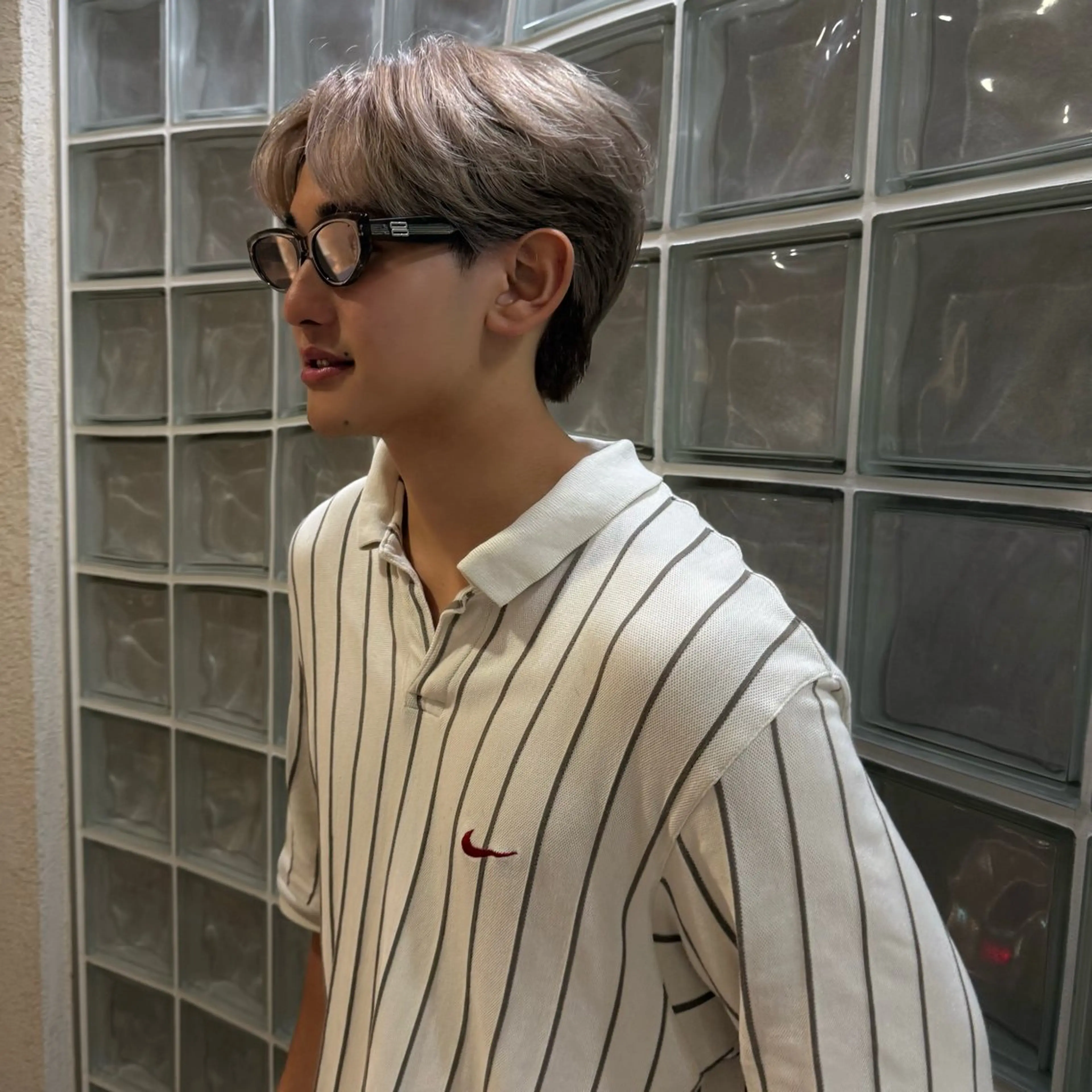 ショート カラー メンズ メンズブリーチ センターパート ブリーチ カット ヘアカラー 希佳/メンズ ハイトーンカラーのヘアスタイル