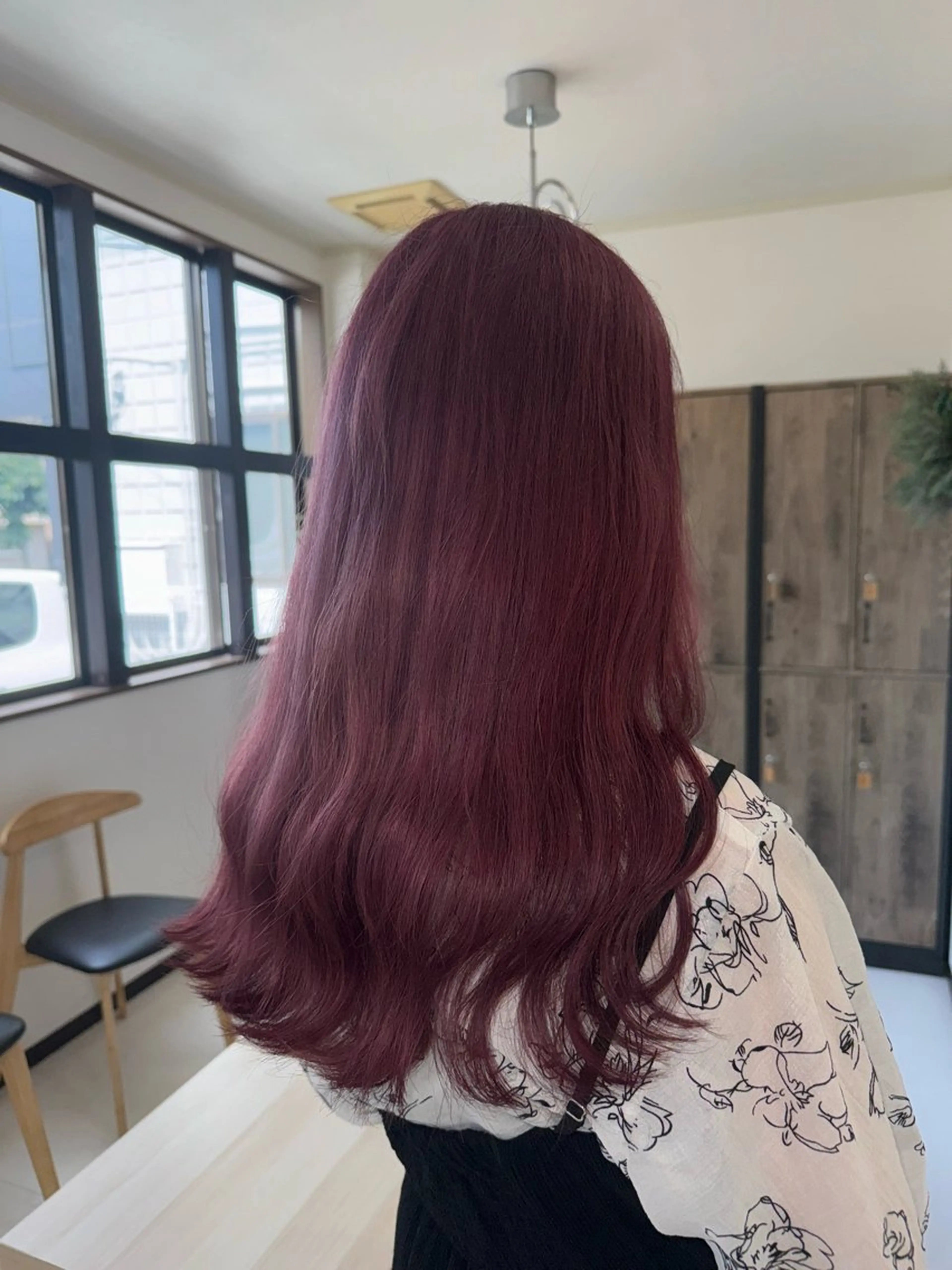 ロング ヘアカラー 手塚 麗のヘアスタイル