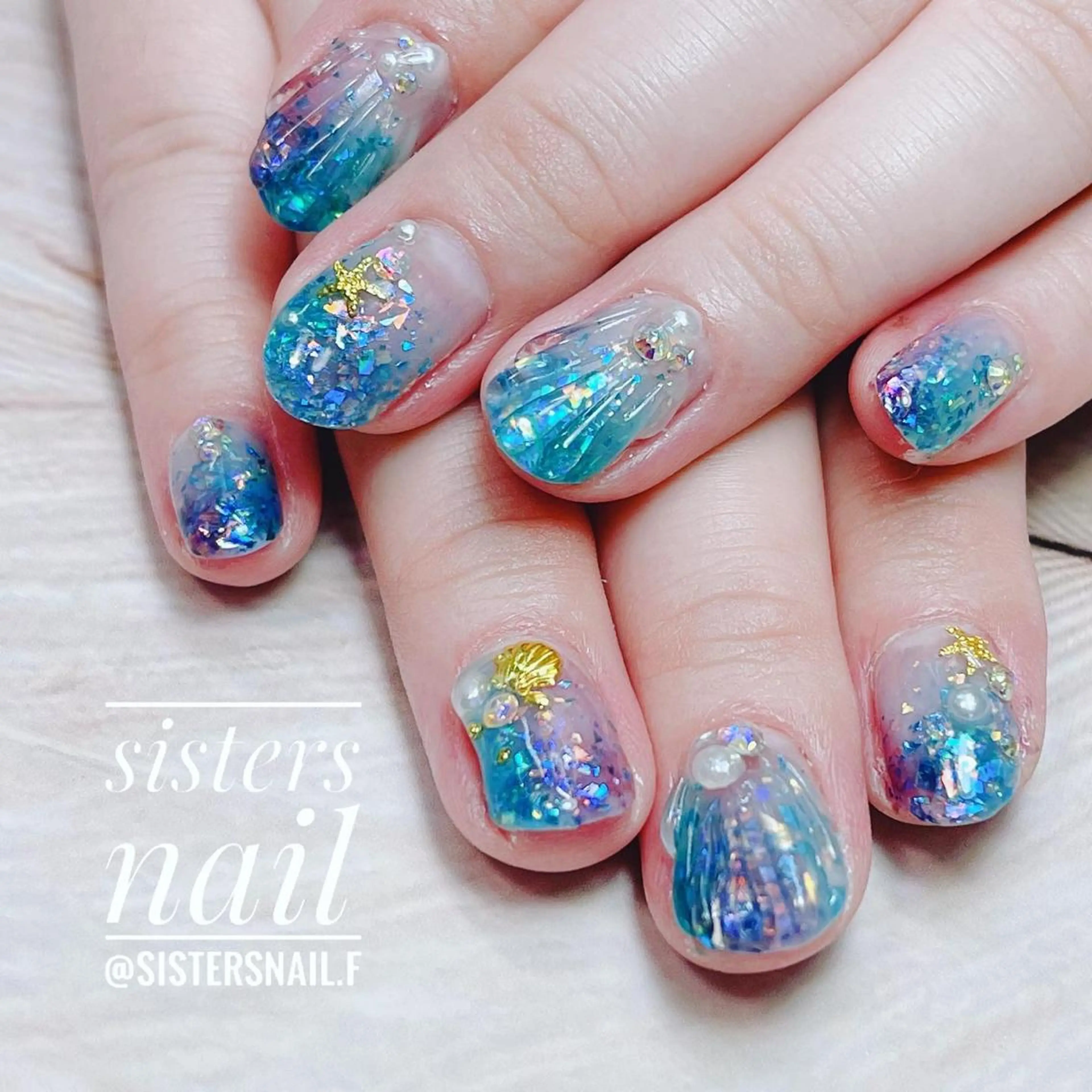 ネイル アートネイル ホログラムネイル キラキラネイル ニュアンスネイル 夏ネイル sisters nail.fのネイルデザイン