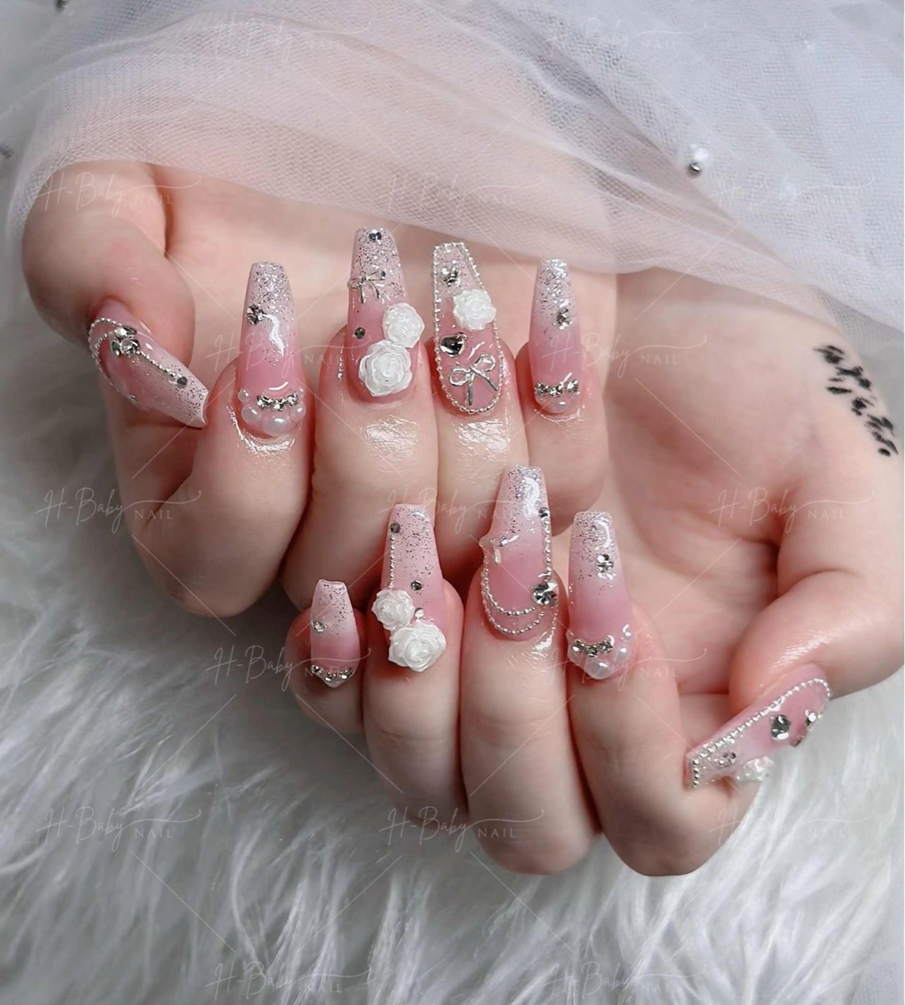 ネイル フレンチネイル ジェルネイル ハロウィン キラキラネイル 韓国ネイル H.baby Nail Salonのネイルデザイン