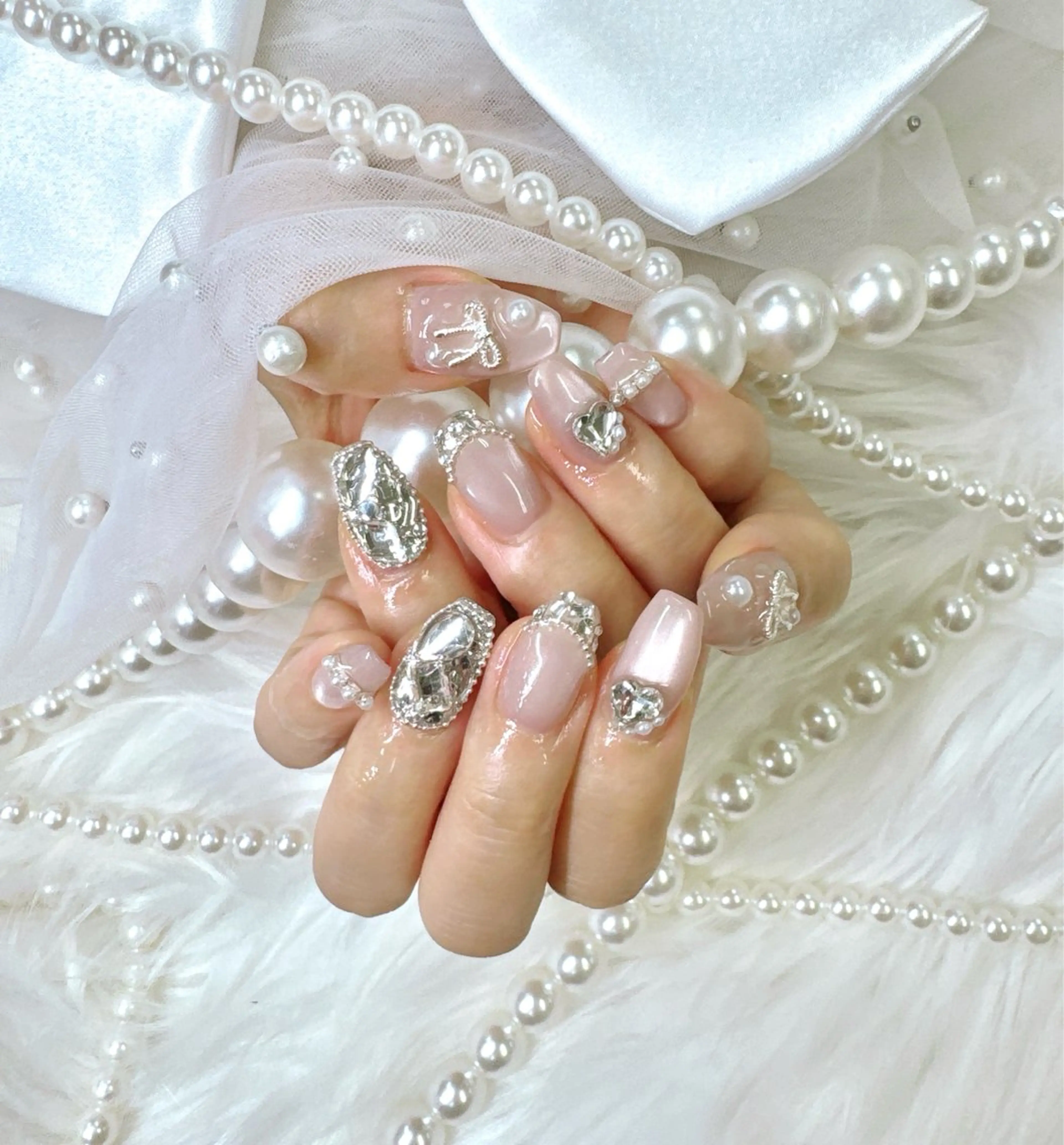 ネイル ボルドー チークネイル ドット 長さ出し フレンチネイル Queeens nailのネイルデザイン