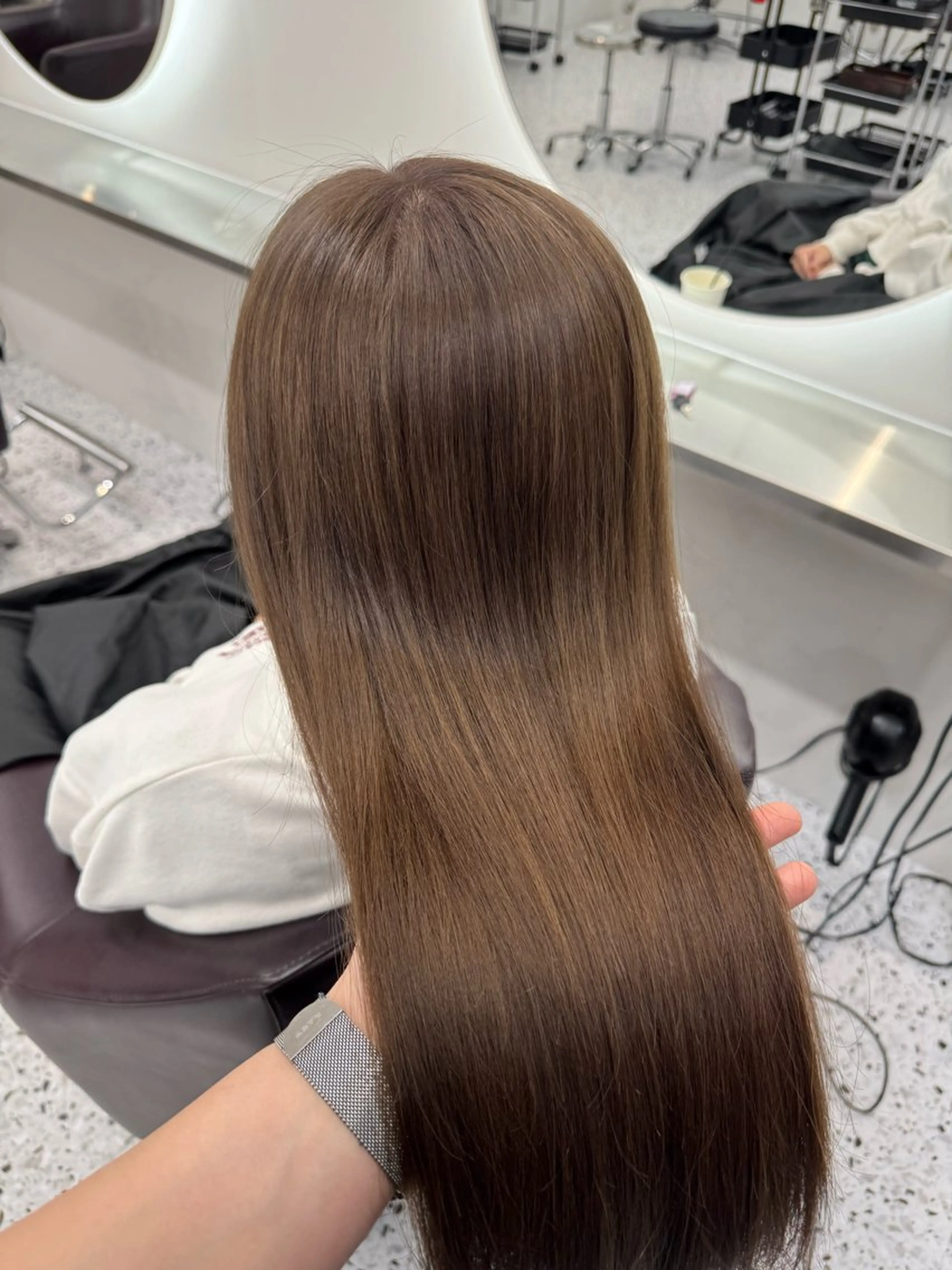 ロング カラー ベージュカラー ブリーチ ヘアカラー トリートメント ベージュ透明感カラー 🫧AYUMI🫧のヘアスタイル