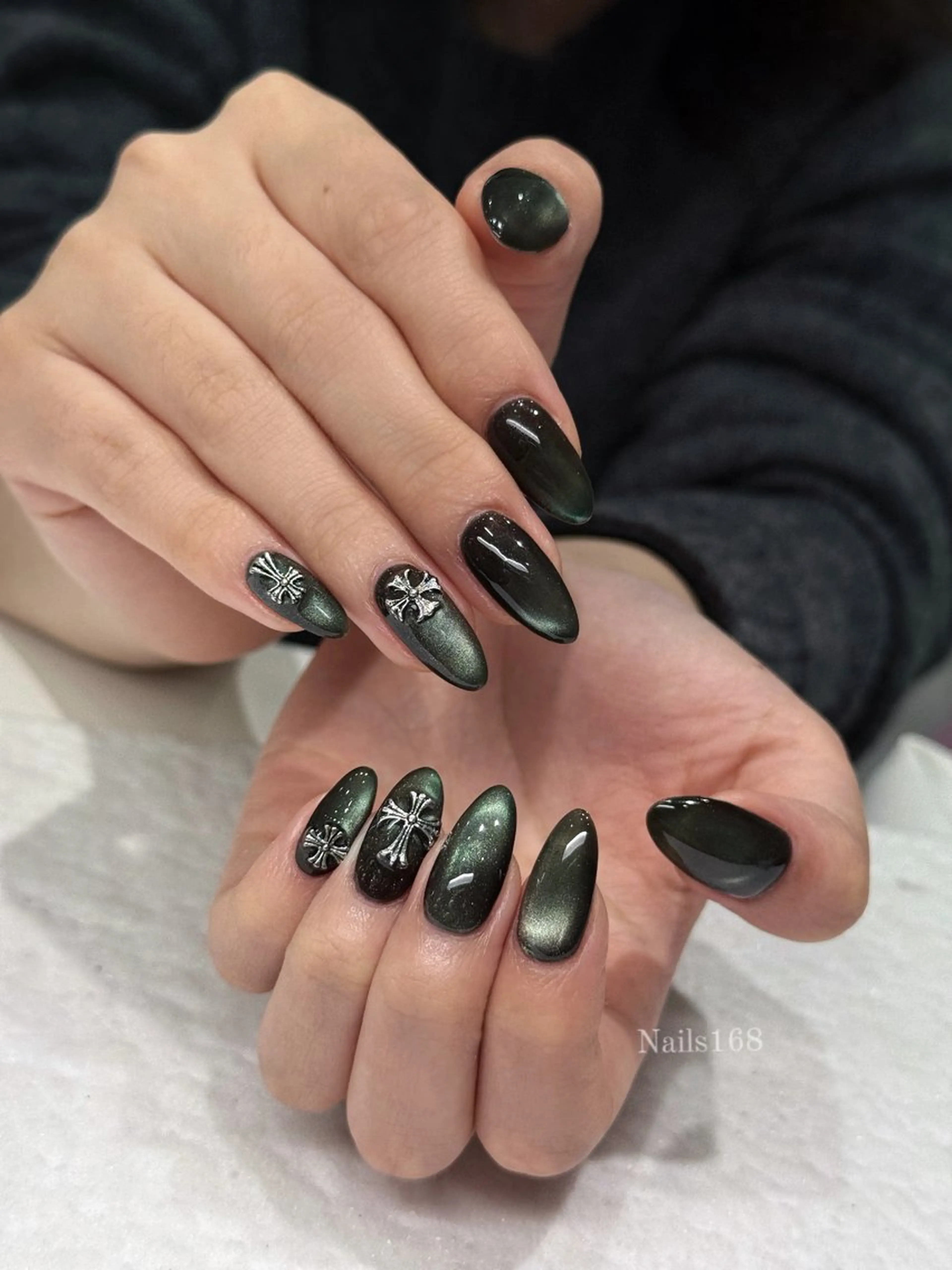 ネイル アートネイル チークネイル 韓国ネイル マグネットネイル ニュアンスネイル NAILS168 新大久保店のネイルデザイン