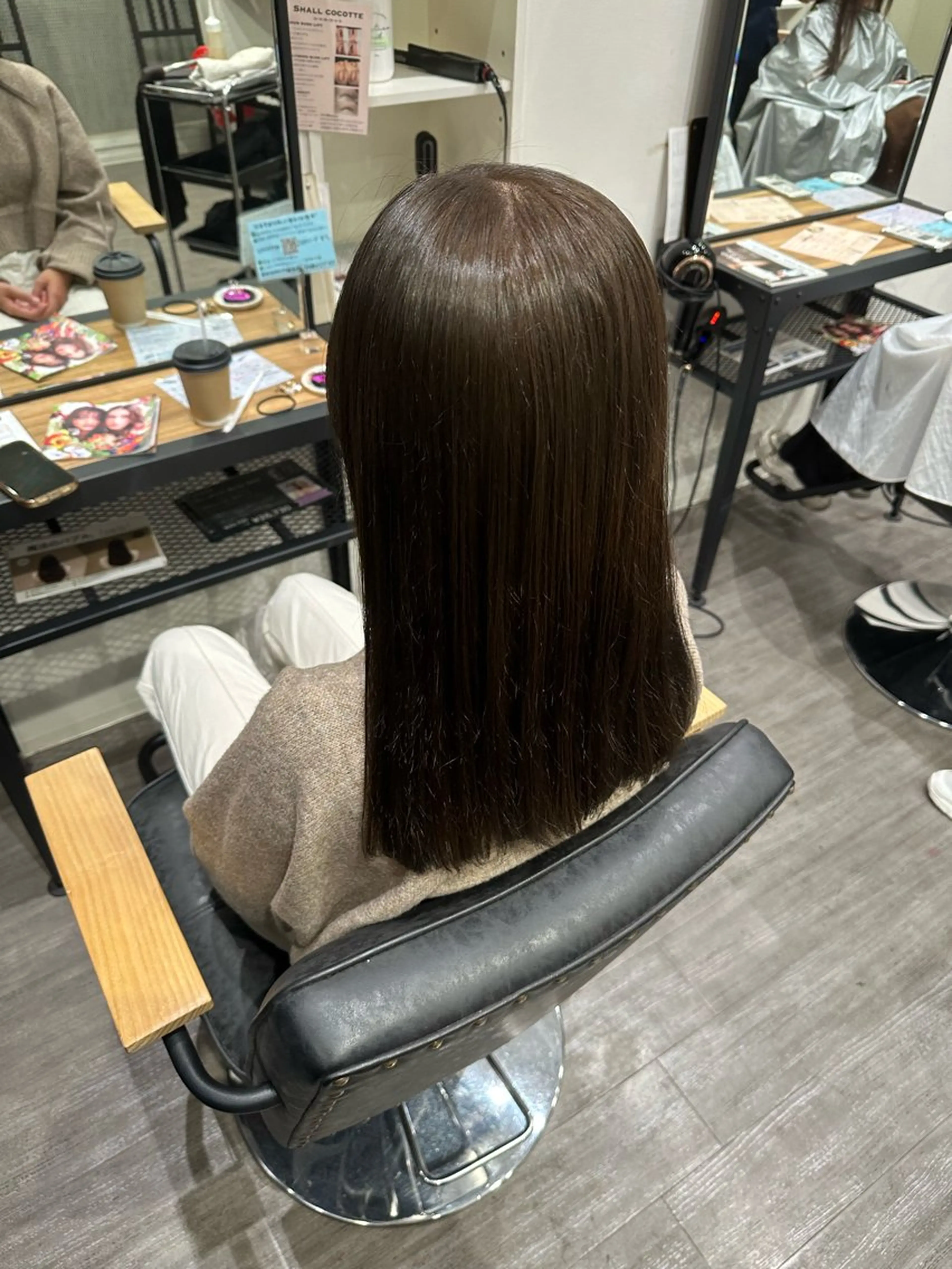 セミロング カラー グレージュ オリーブグレージュ オリーブグレー カット ヘアカラー トリートメント 艶髪レイヤー上田 紗也🇰🇷💗のヘアスタイル