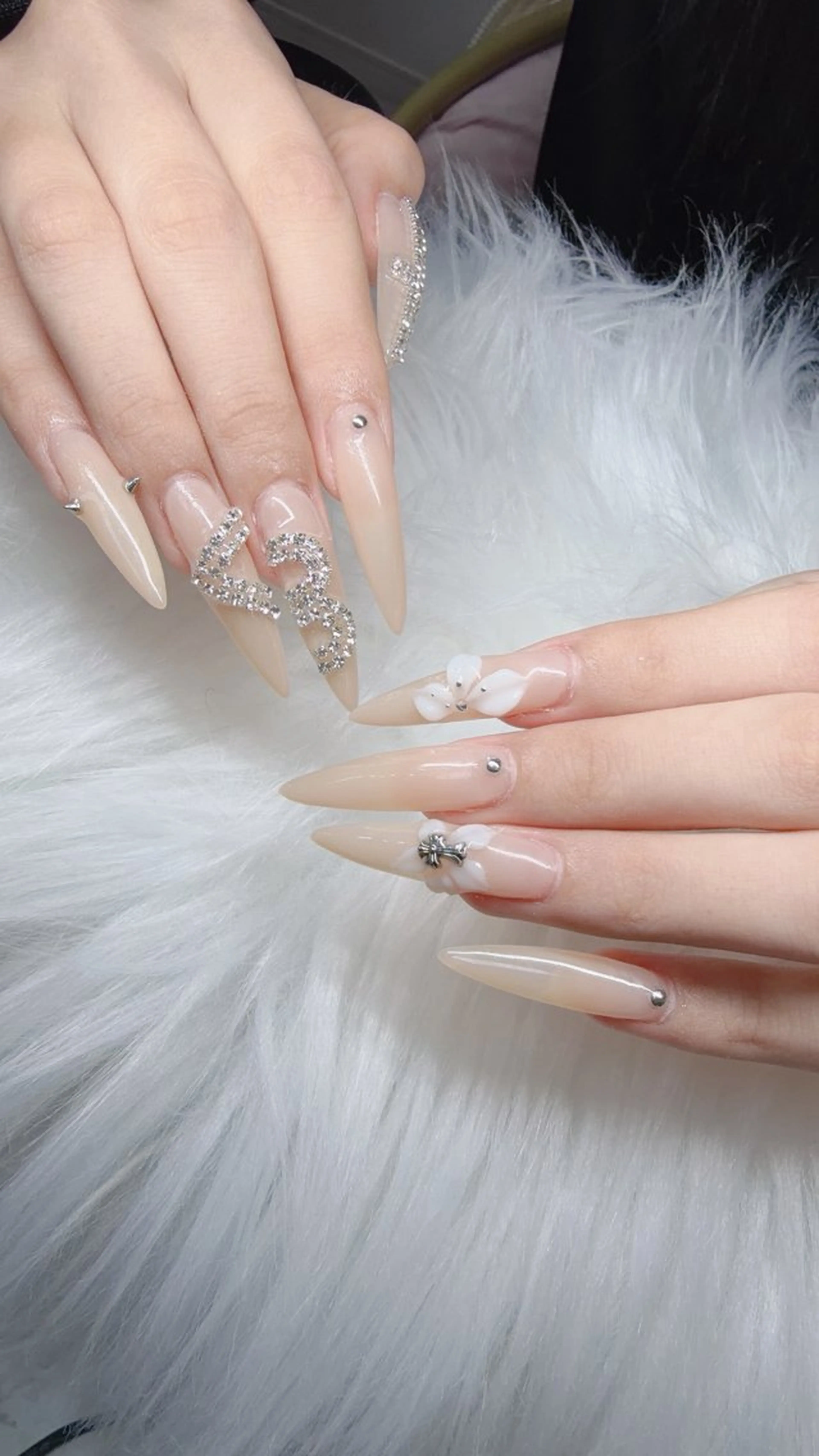 ネイル ハンドネイル Lee Nailsのネイルデザイン