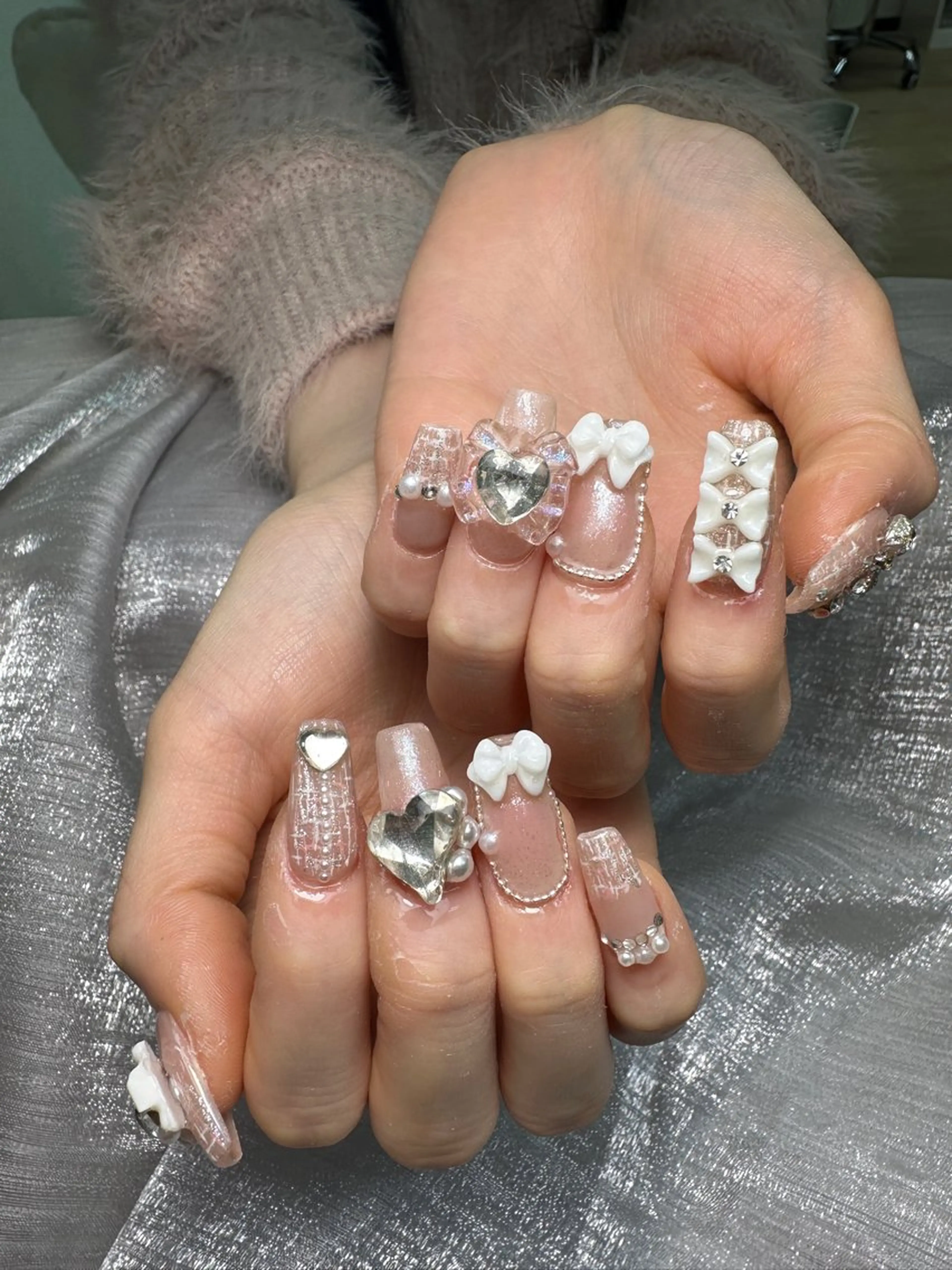 ネイル アートネイル ガーリー ハート リボン ホワイト ハンドネイル Umi nail& eyelash ゆみのネイルデザイン