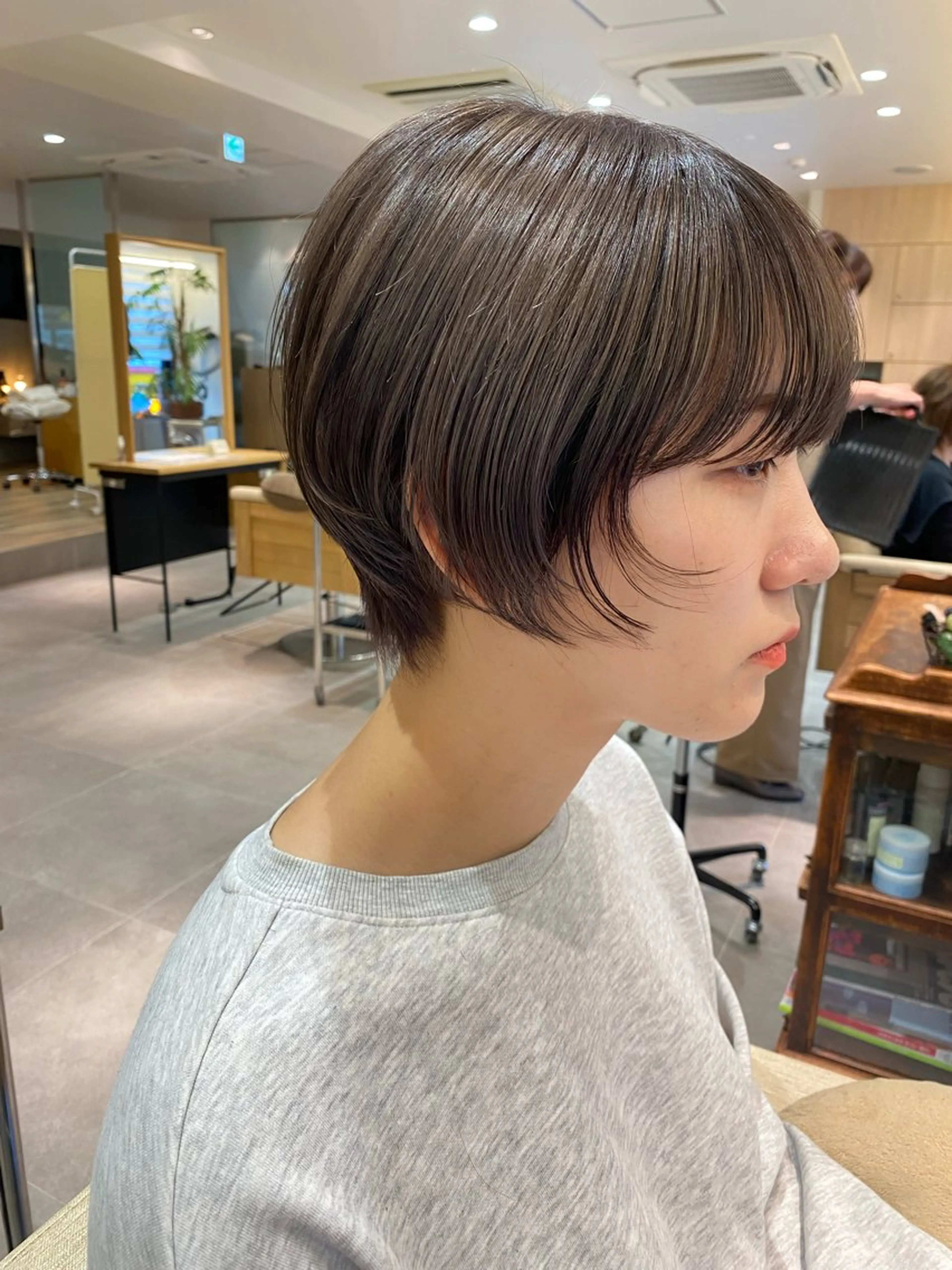 ショート ヘアカラー ヒラカホ/ ブリーチ/似合わせのヘアスタイル