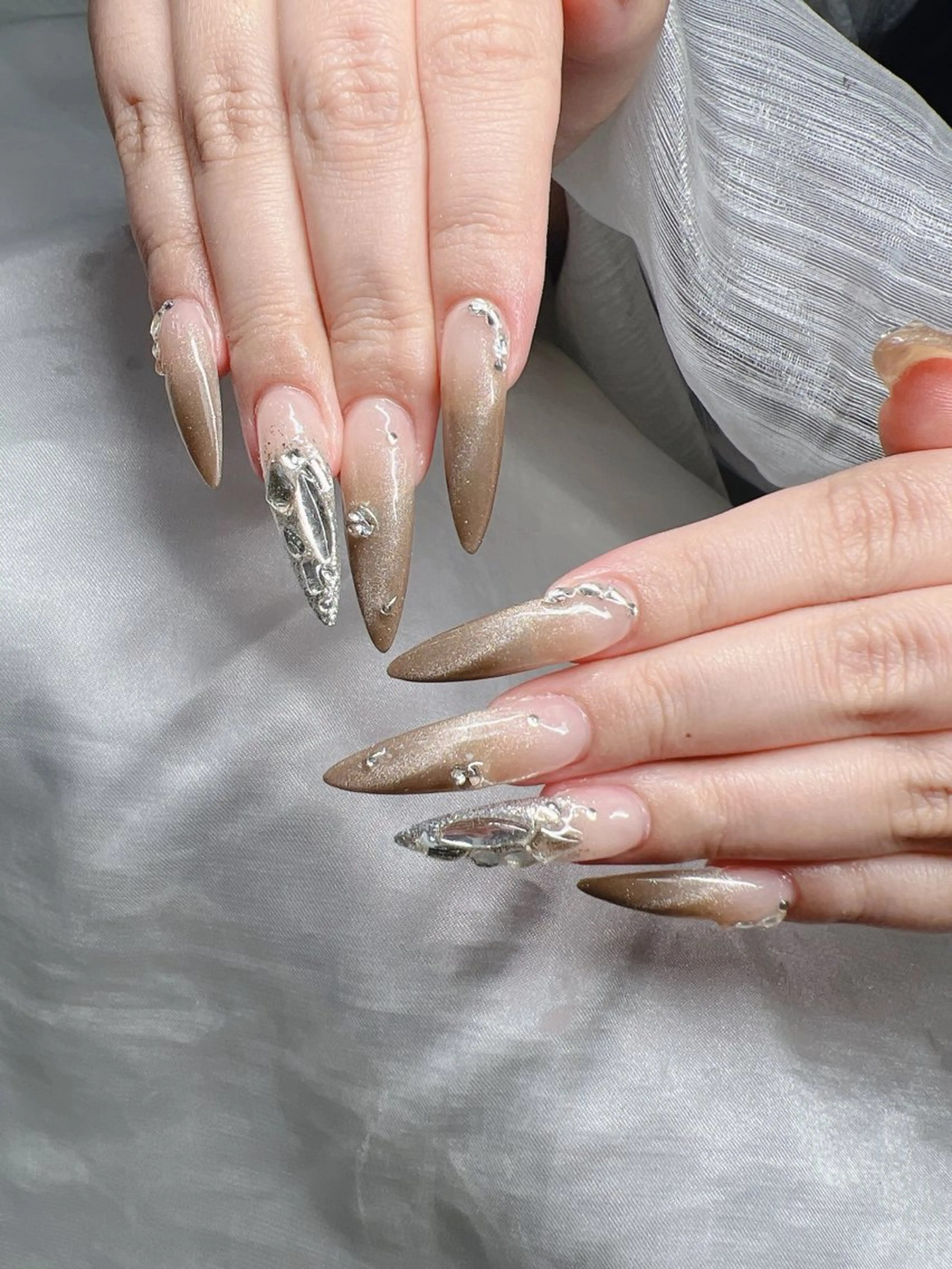 ネイル ハンドネイル Lee Nailsのネイルデザイン