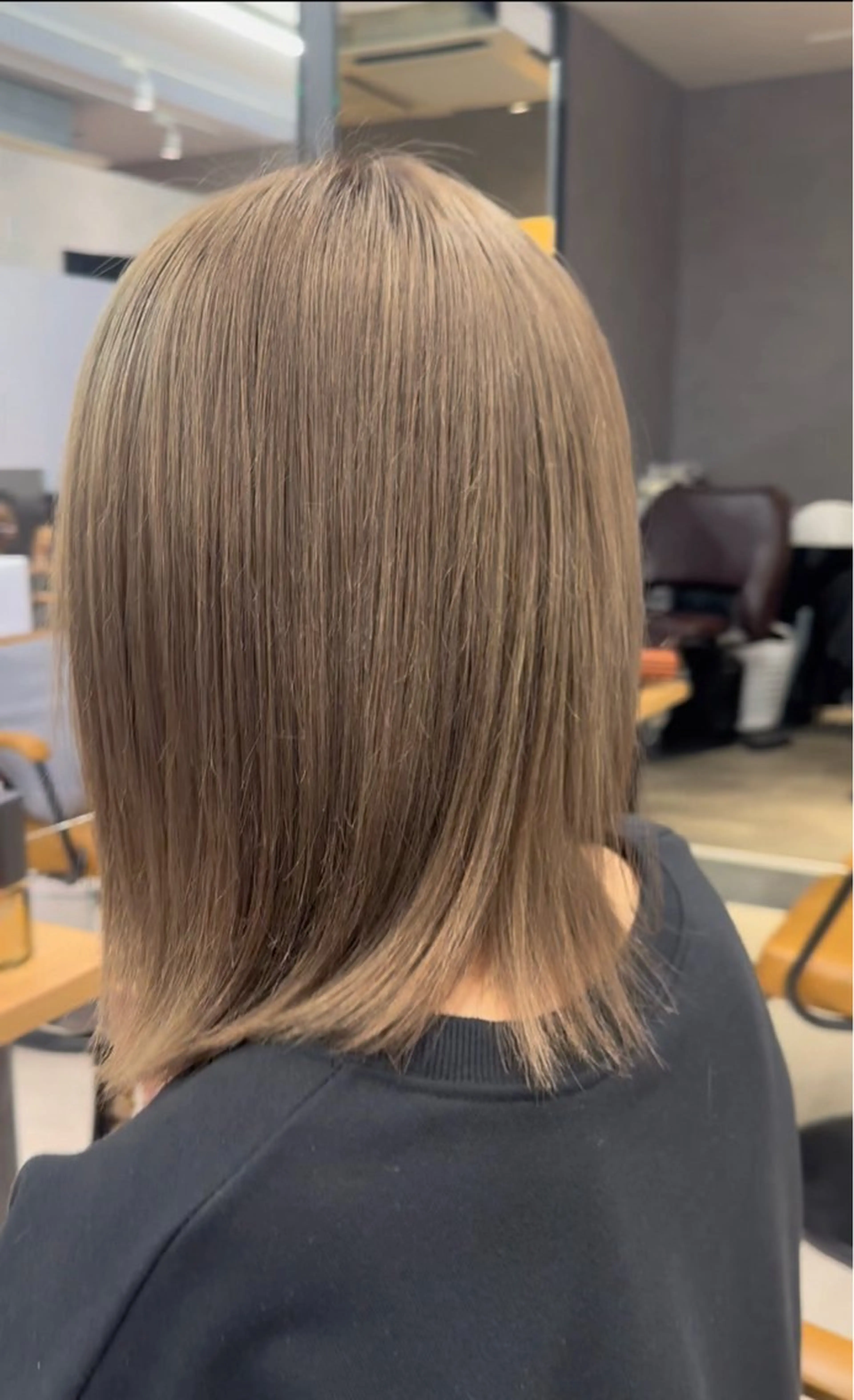 ミディアム カラー ベージュカラー ブリーチ ミルクティーベージュ カット ヘアカラー トリートメント yu-kiハイトーン /ブリーチ無しカラーのヘアスタイル