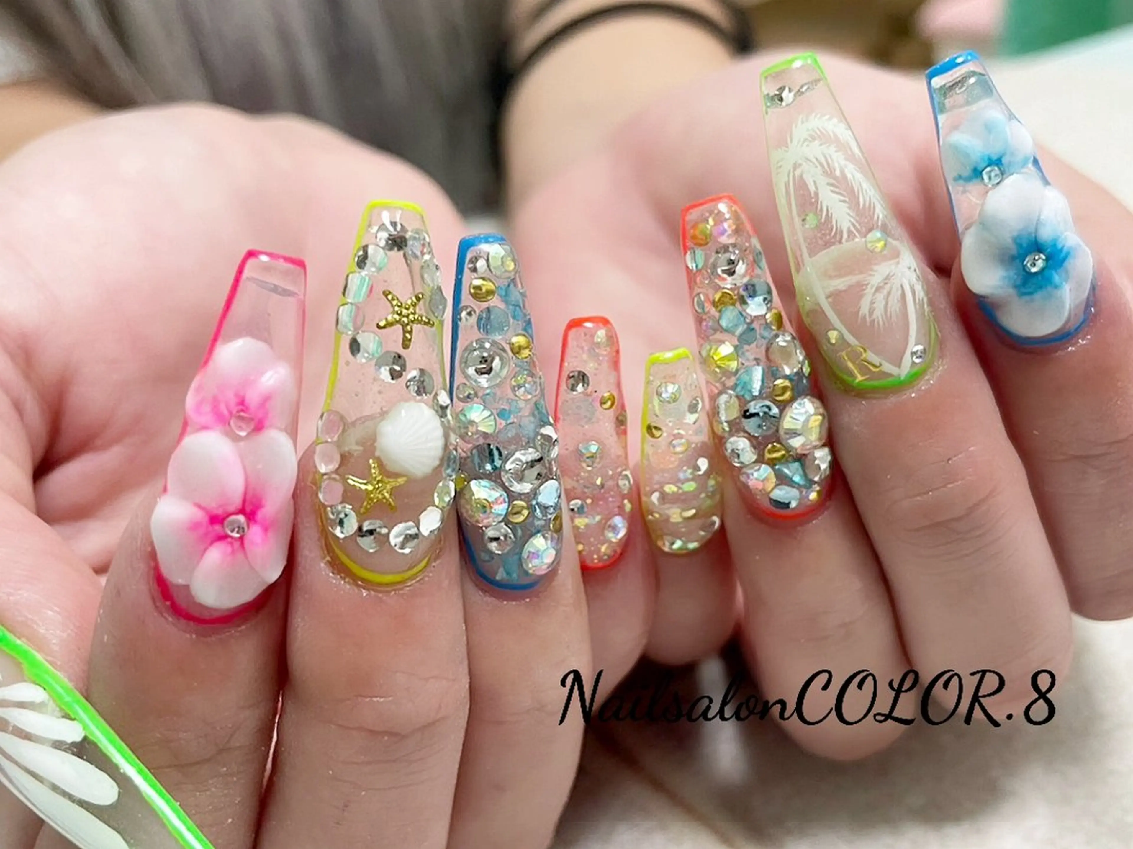 ネイル ハンドネイル ネイルサロンカラーエイト所属・color.8 AYAのネイルデザイン